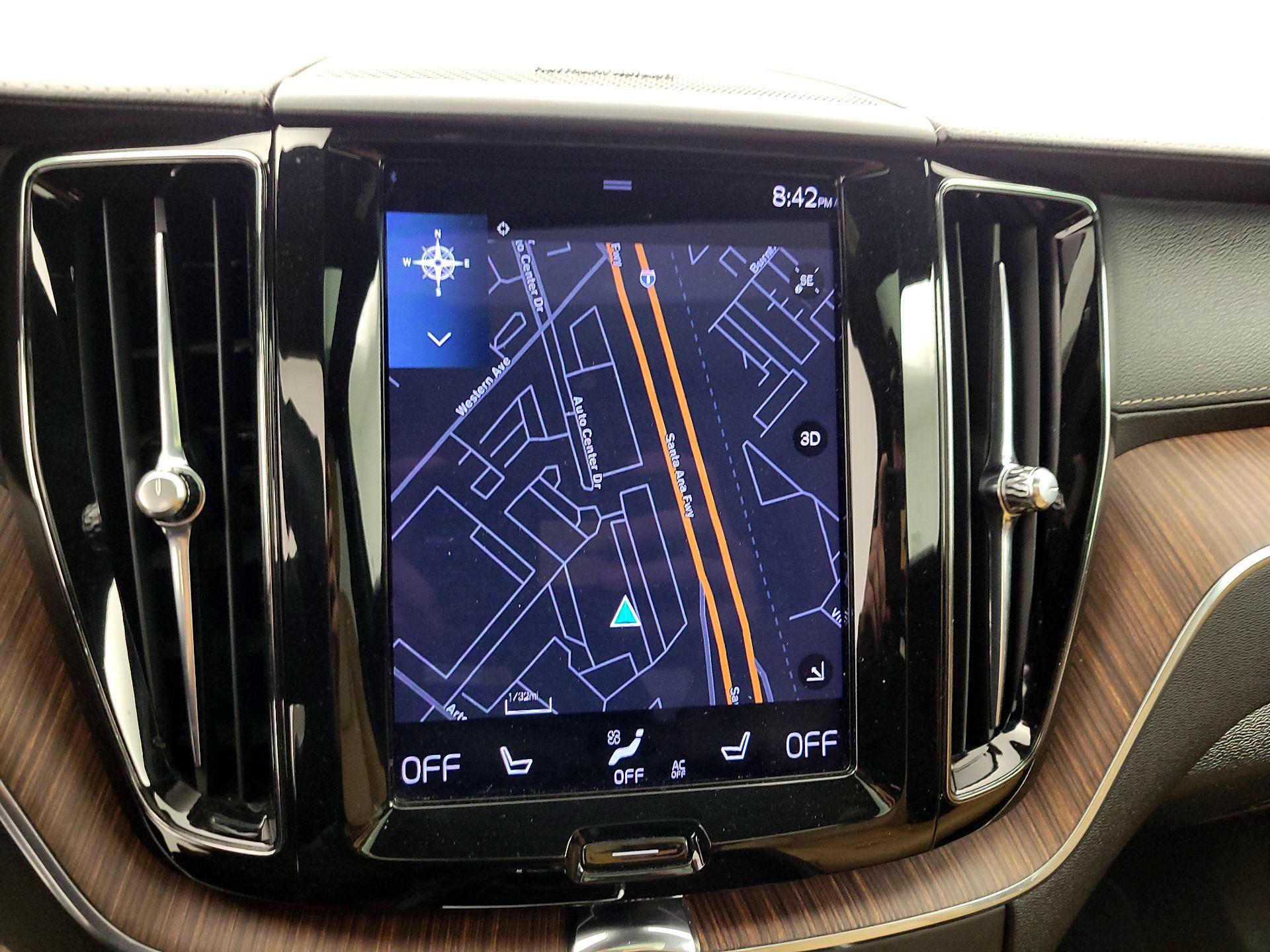 Thumbnail: 2021 Volvo XC60 - 14