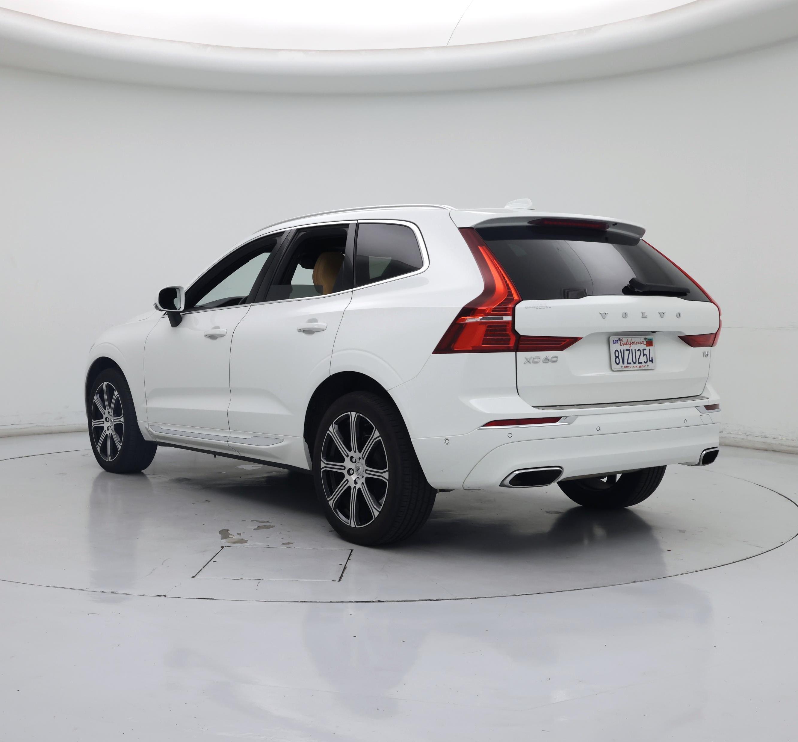 Thumbnail: 2021 Volvo XC60 - 2