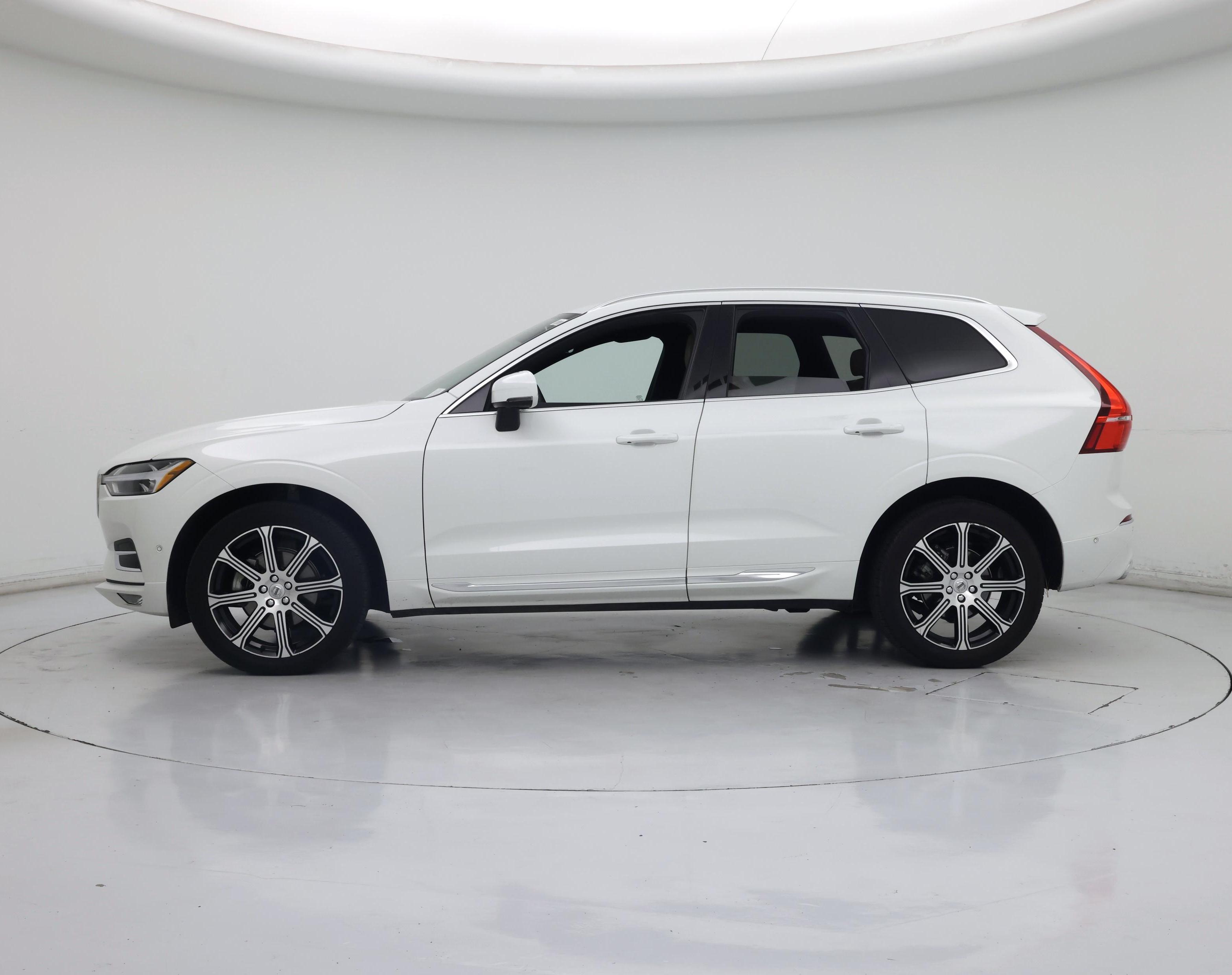 Thumbnail: 2021 Volvo XC60 - 3