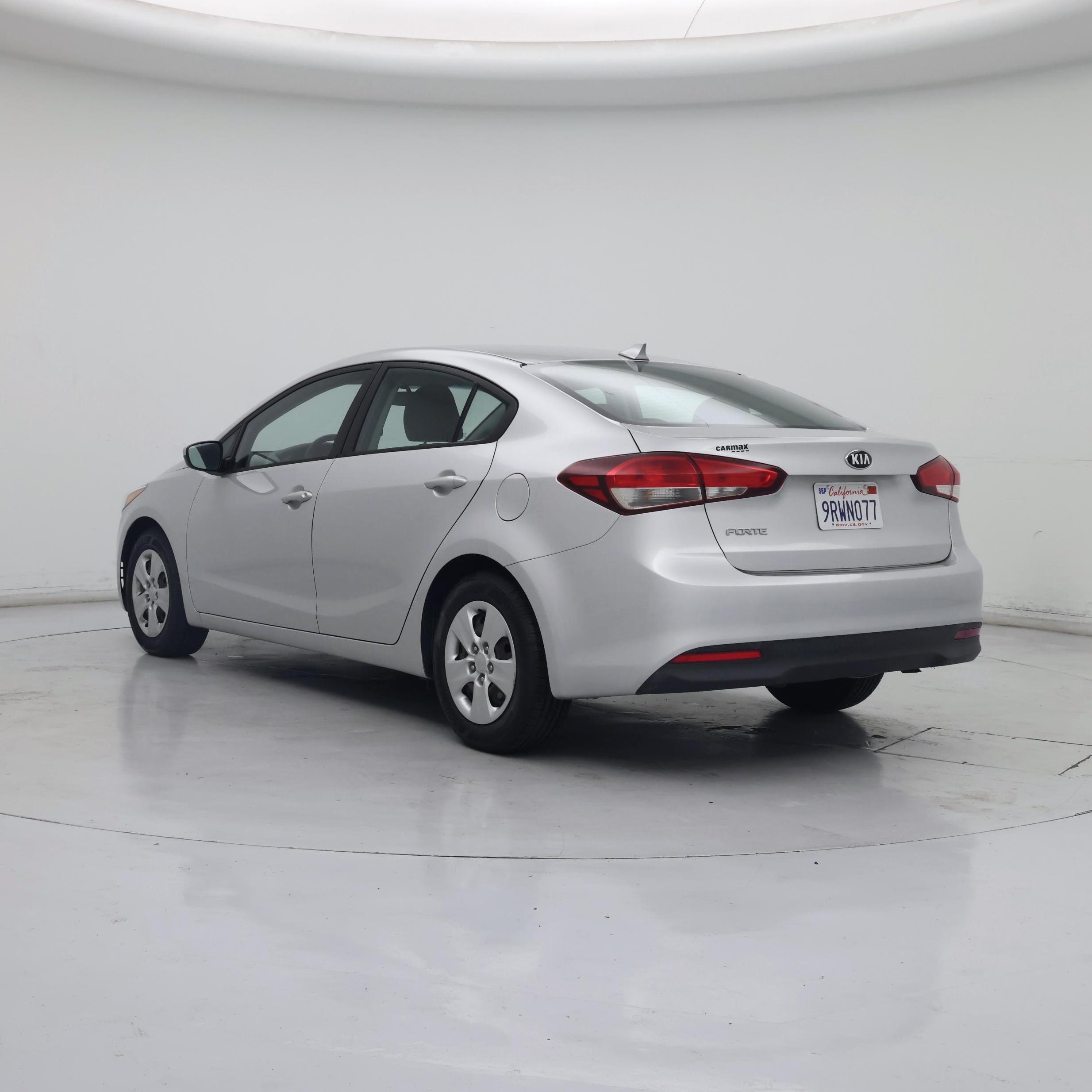 Thumbnail: 2017 Kia Forte - 2