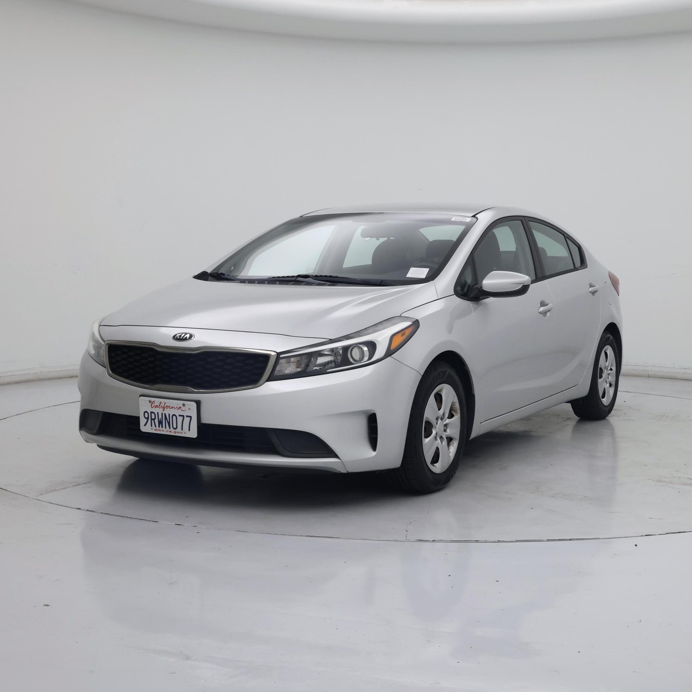 Thumbnail: 2017 Kia Forte - 4