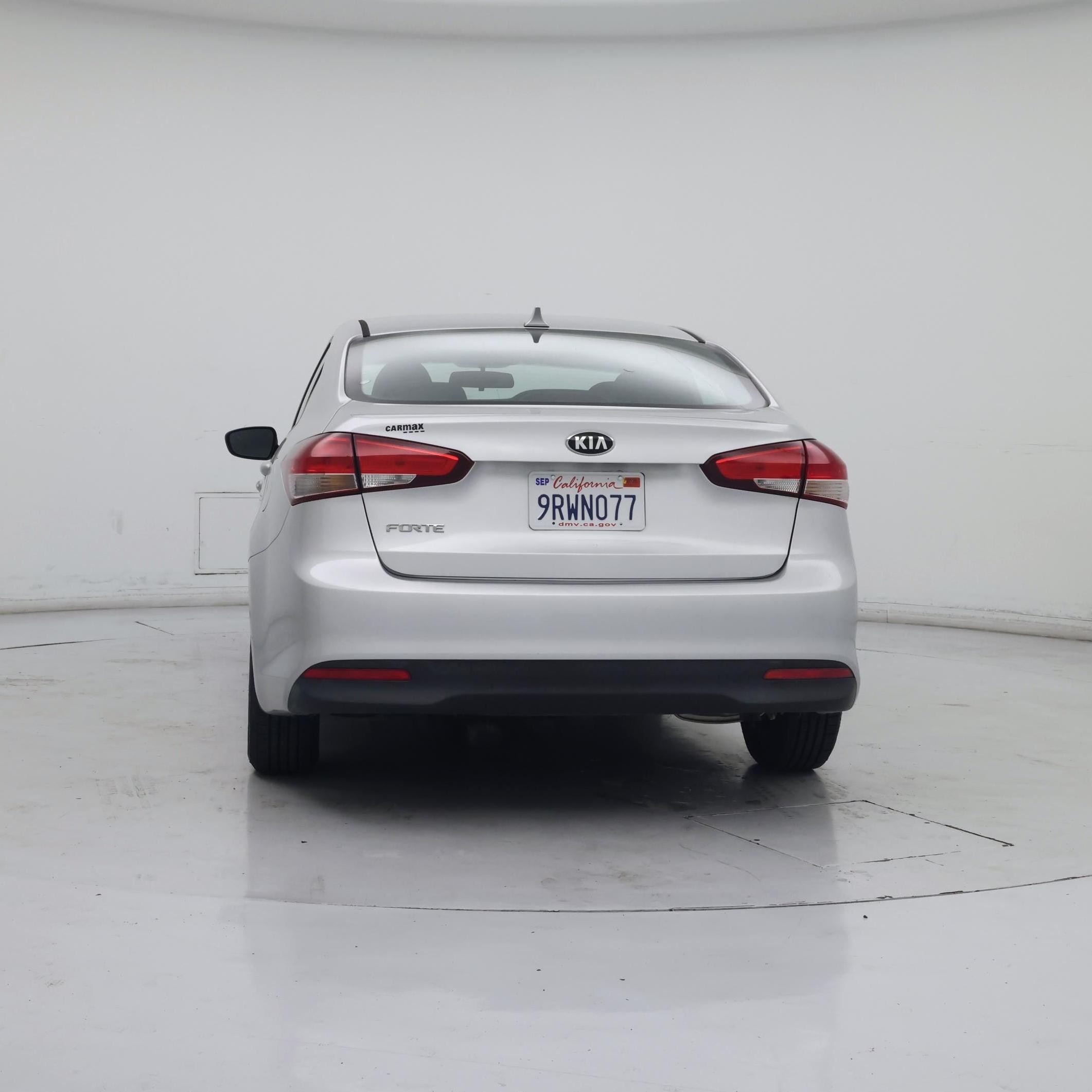 Thumbnail: 2017 Kia Forte - 6