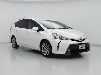 2017 Toyota Prius v Five