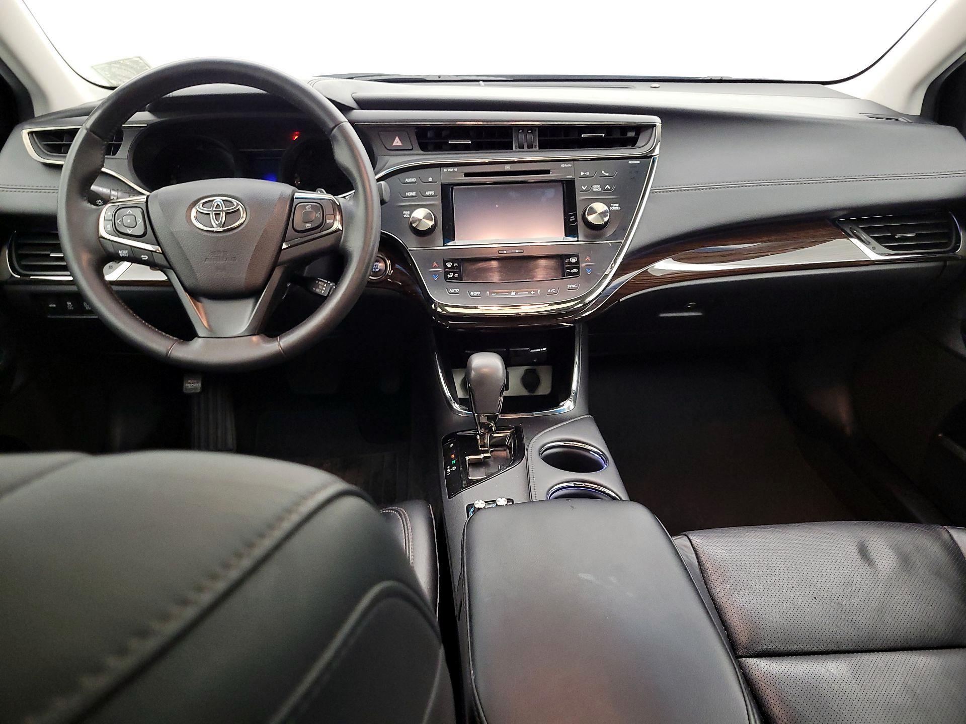 Thumbnail: 2015 Toyota Avalon - 9