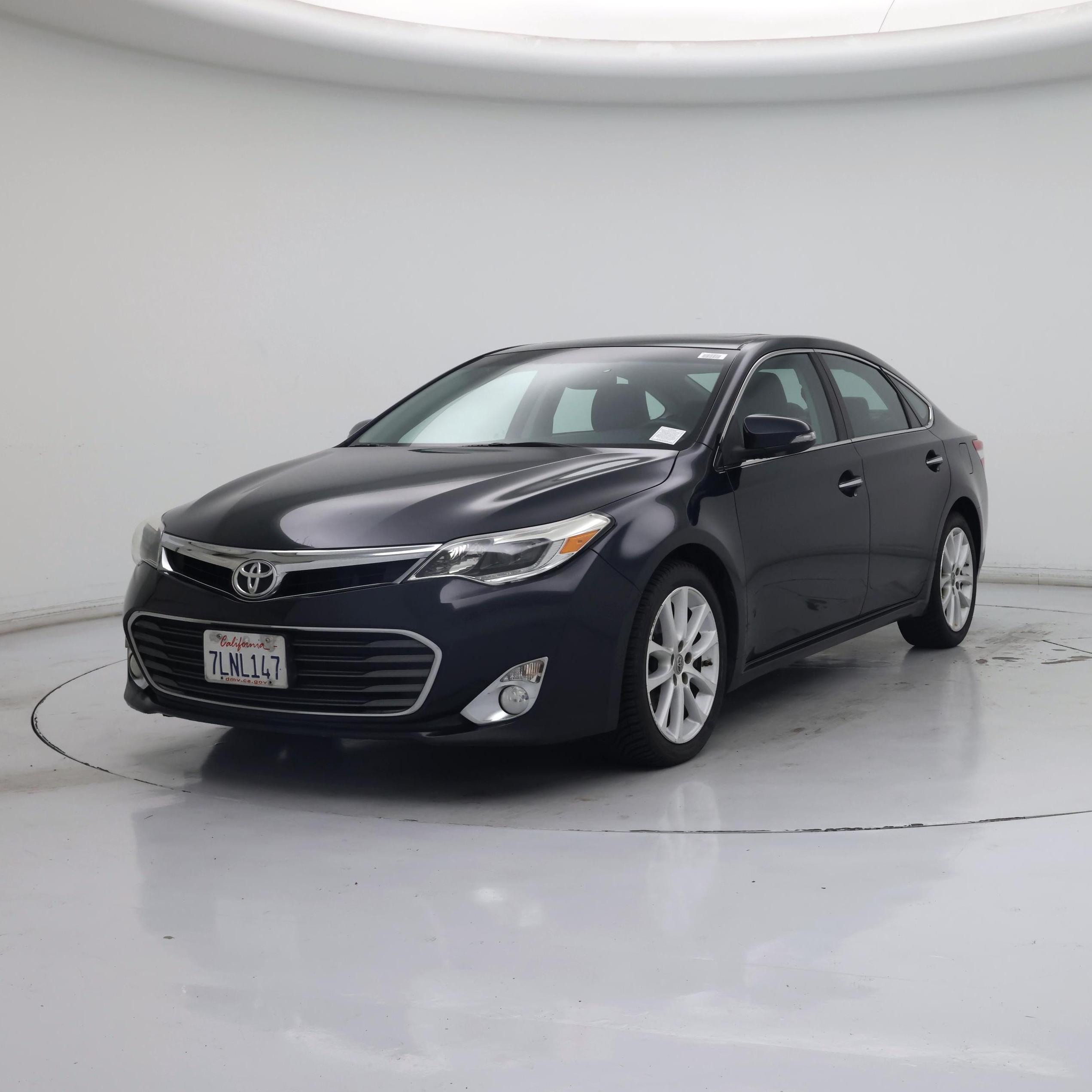 Thumbnail: 2015 Toyota Avalon - 4