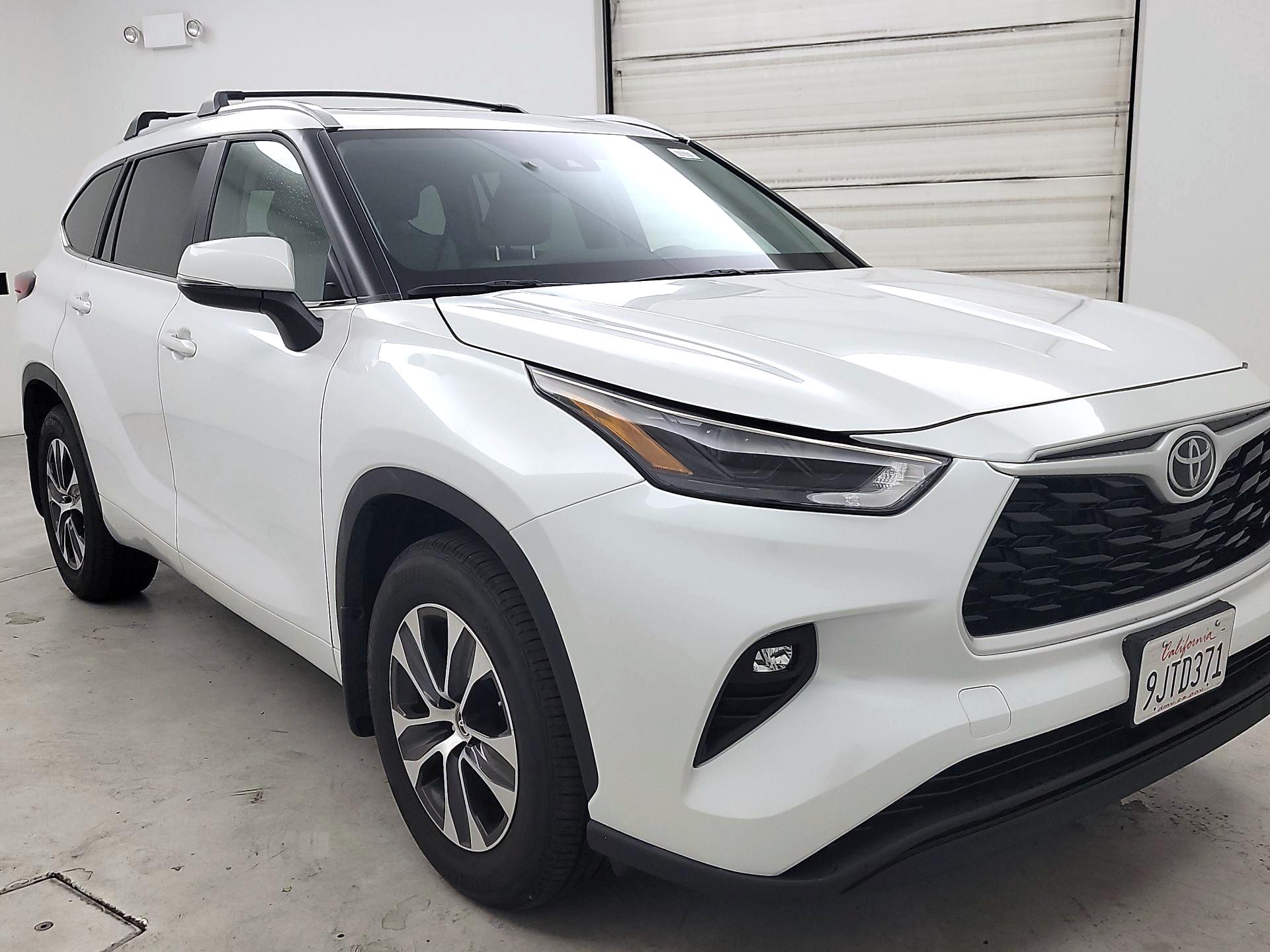 Thumbnail: 2023 Toyota Highlander - 1
