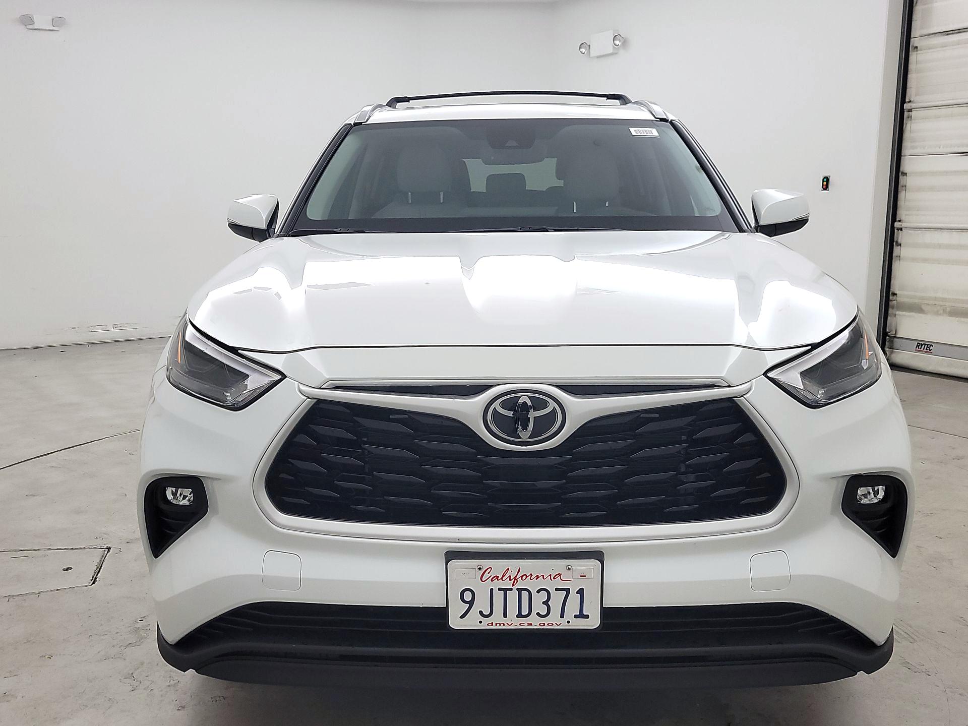 Thumbnail: 2023 Toyota Highlander - 2