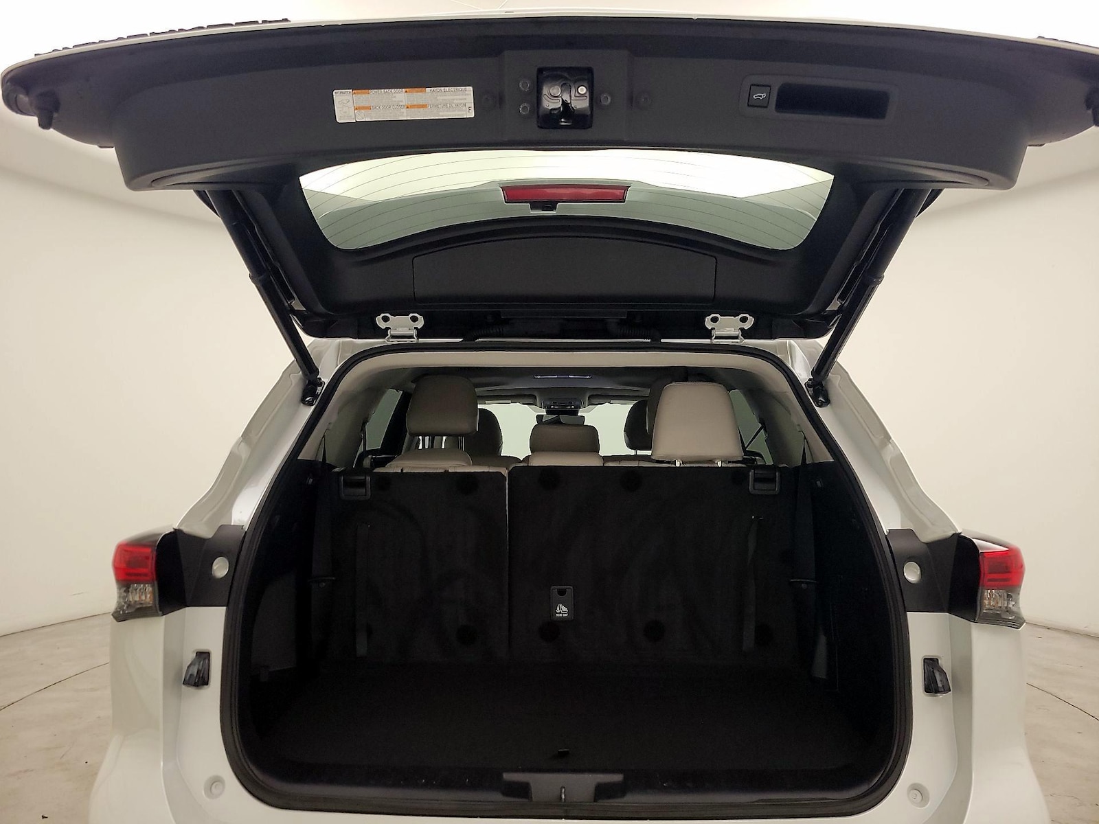 2023 Toyota Highlander XLE - Photo 20