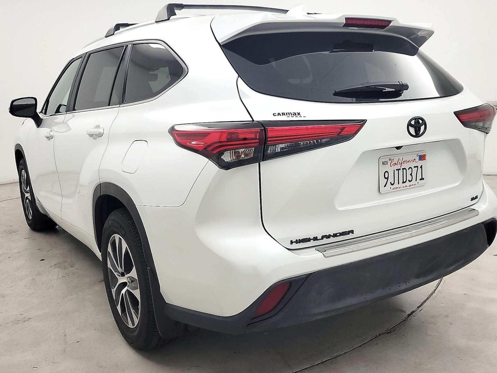 2023 Toyota Highlander XLE - Photo 7