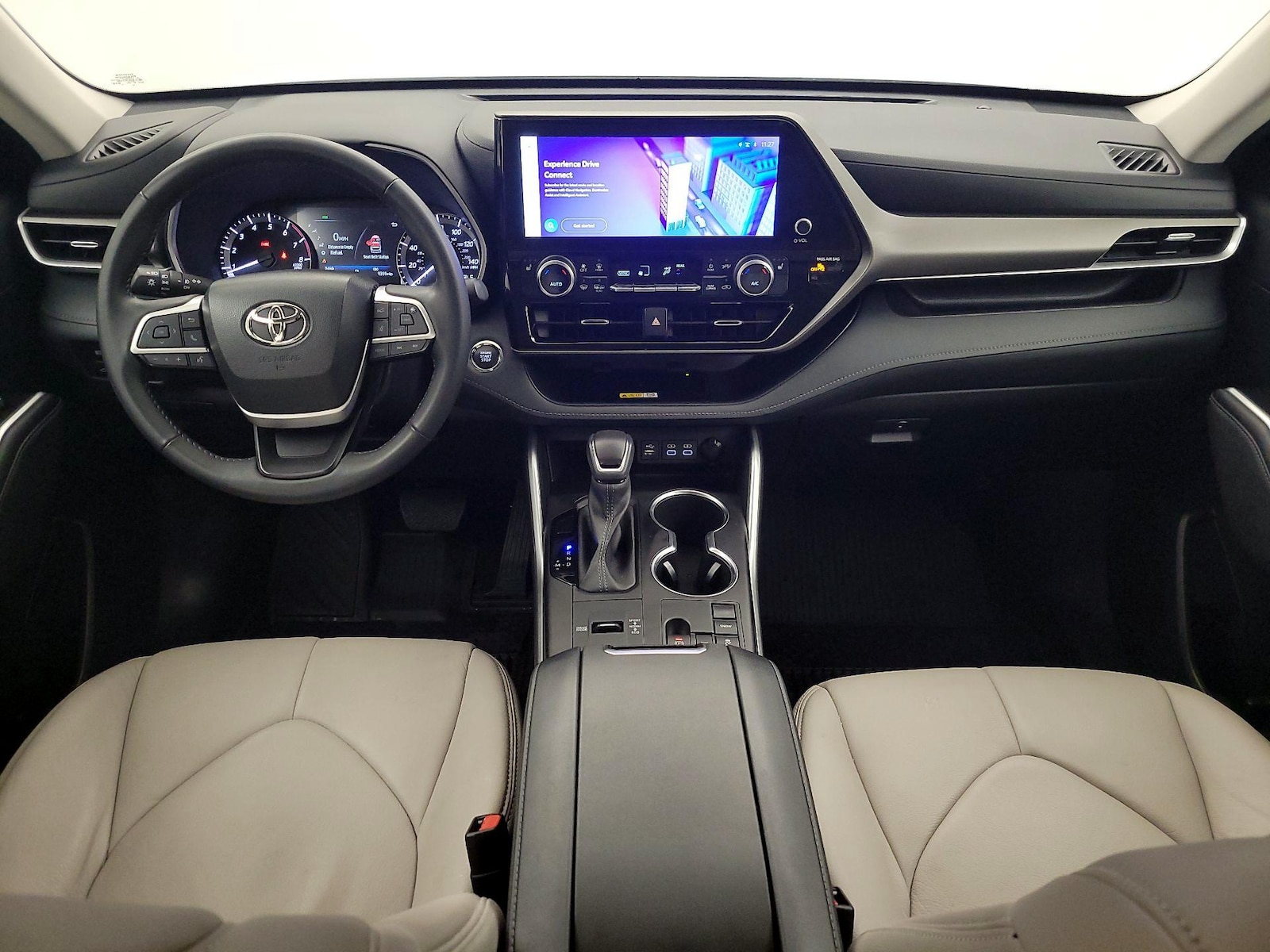 2023 Toyota Highlander XLE - Photo 8