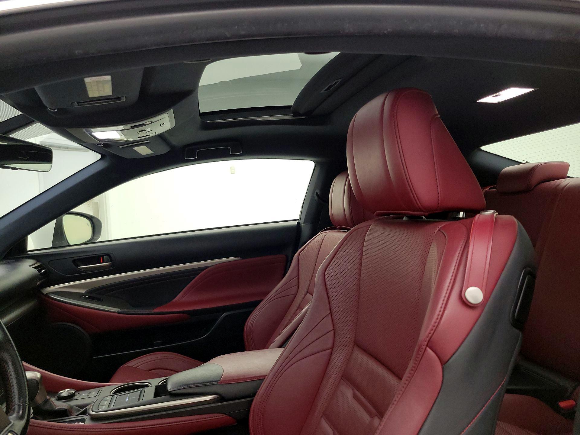 Thumbnail: 2016 Lexus RC - 18