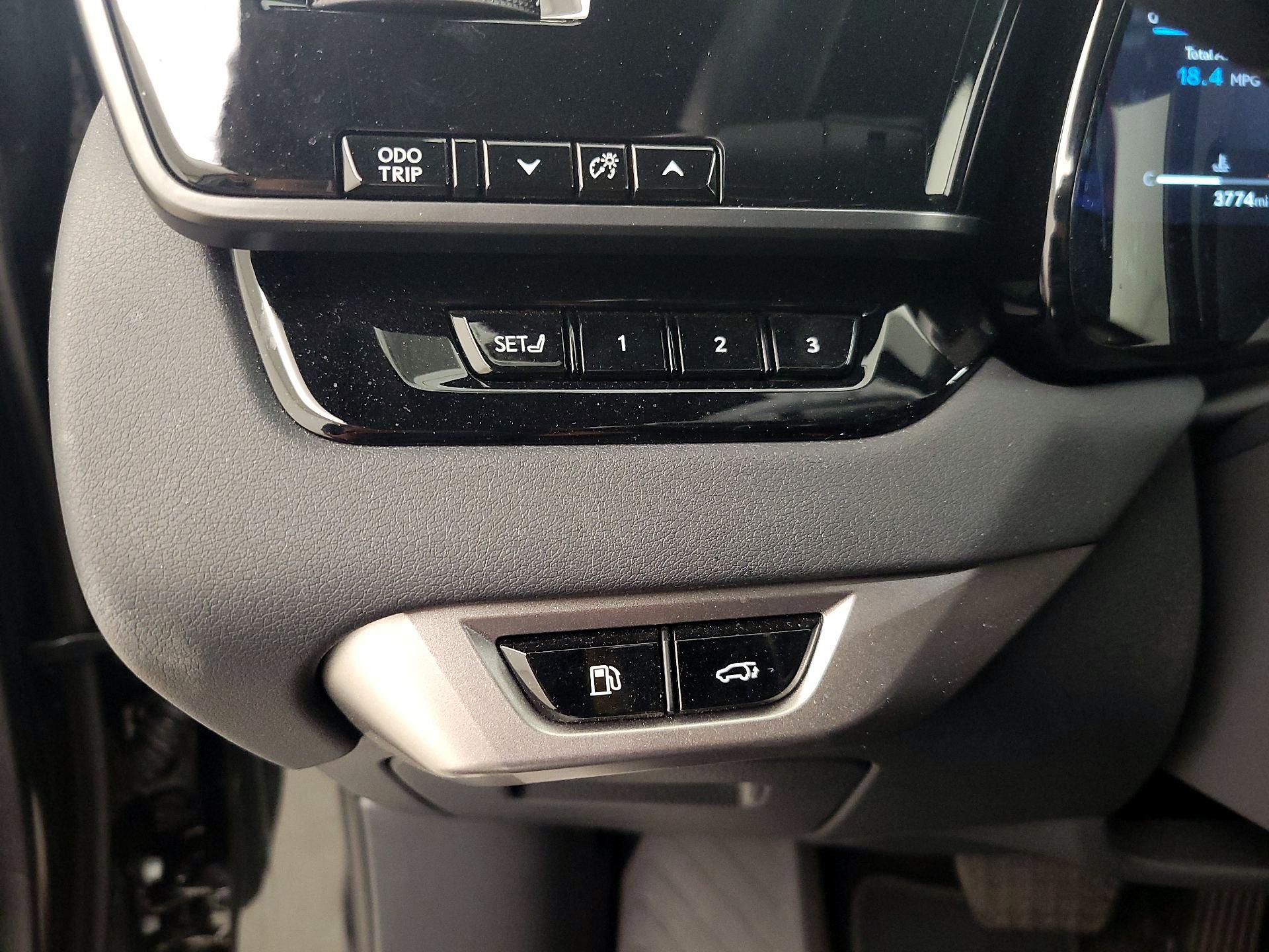 Thumbnail: 2025 Lexus RX - 11