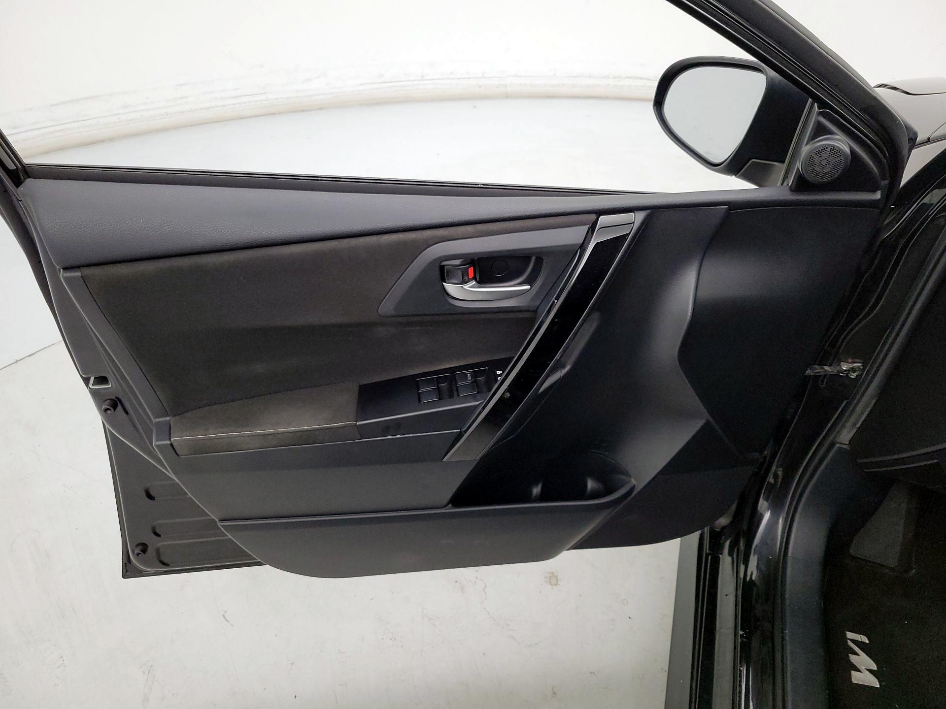 Thumbnail: 2016 Scion iM - 12