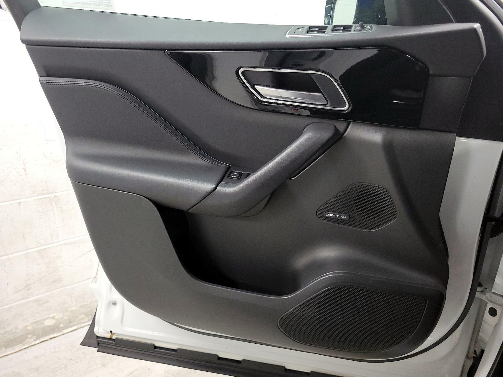 2020 Jaguar F-Pace Premium - Photo 13