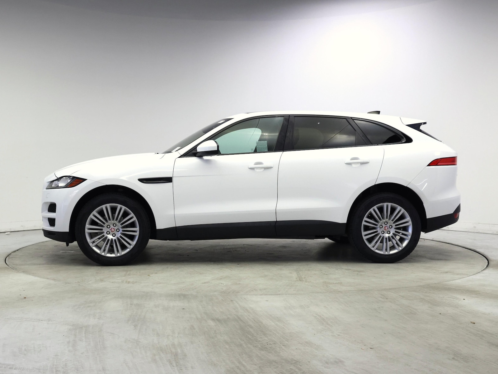 2020 Jaguar F-Pace Premium - Photo 4