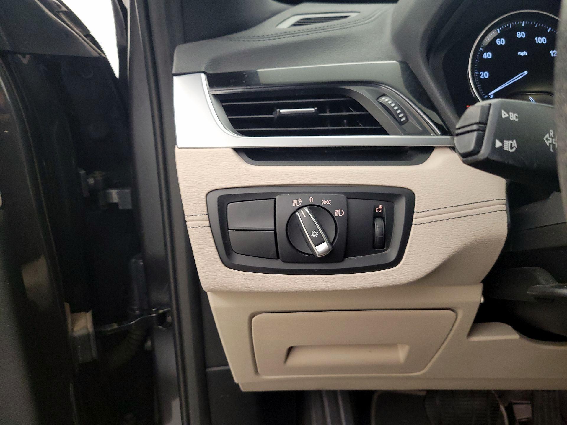 Thumbnail: 2021 BMW X1 - 13