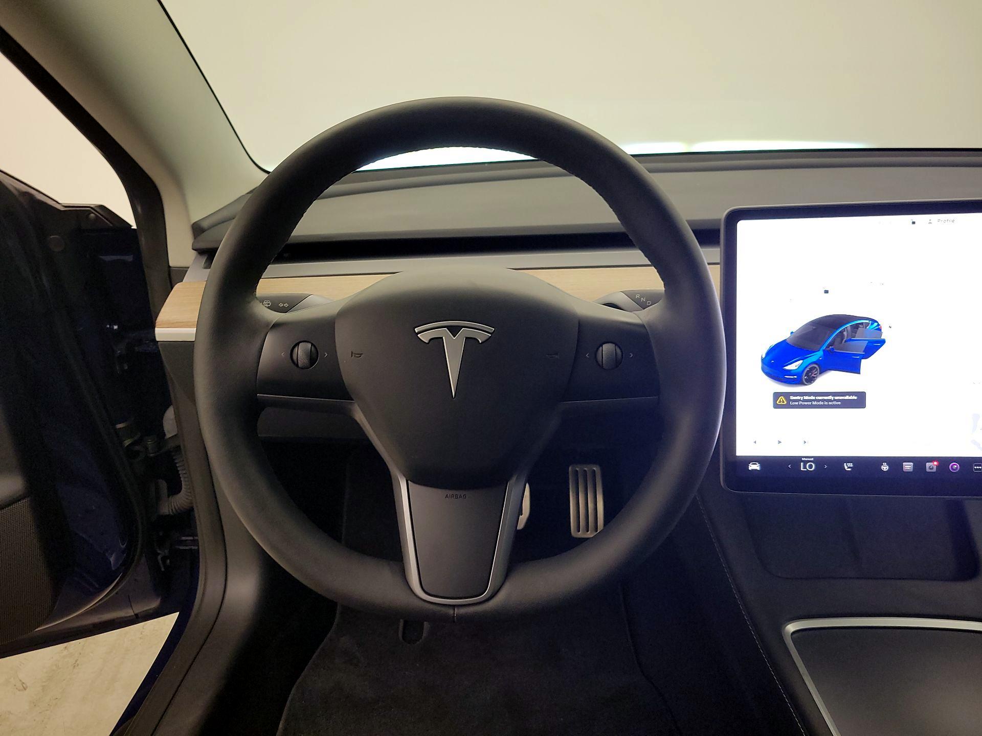 Thumbnail: 2023 Tesla Model 3 - 10