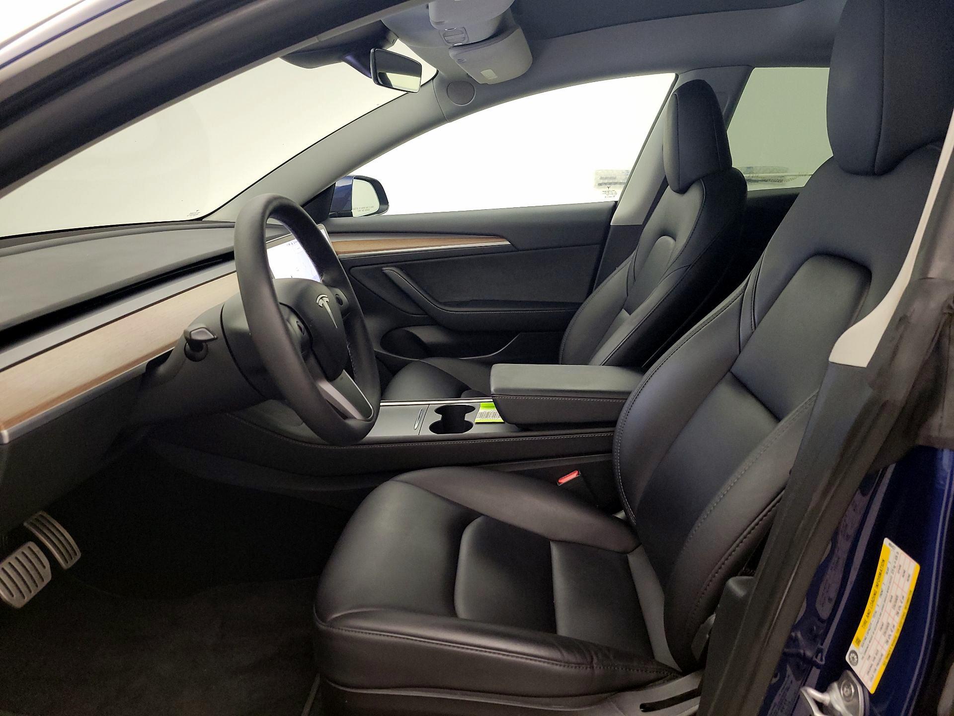 Thumbnail: 2023 Tesla Model 3 - 11