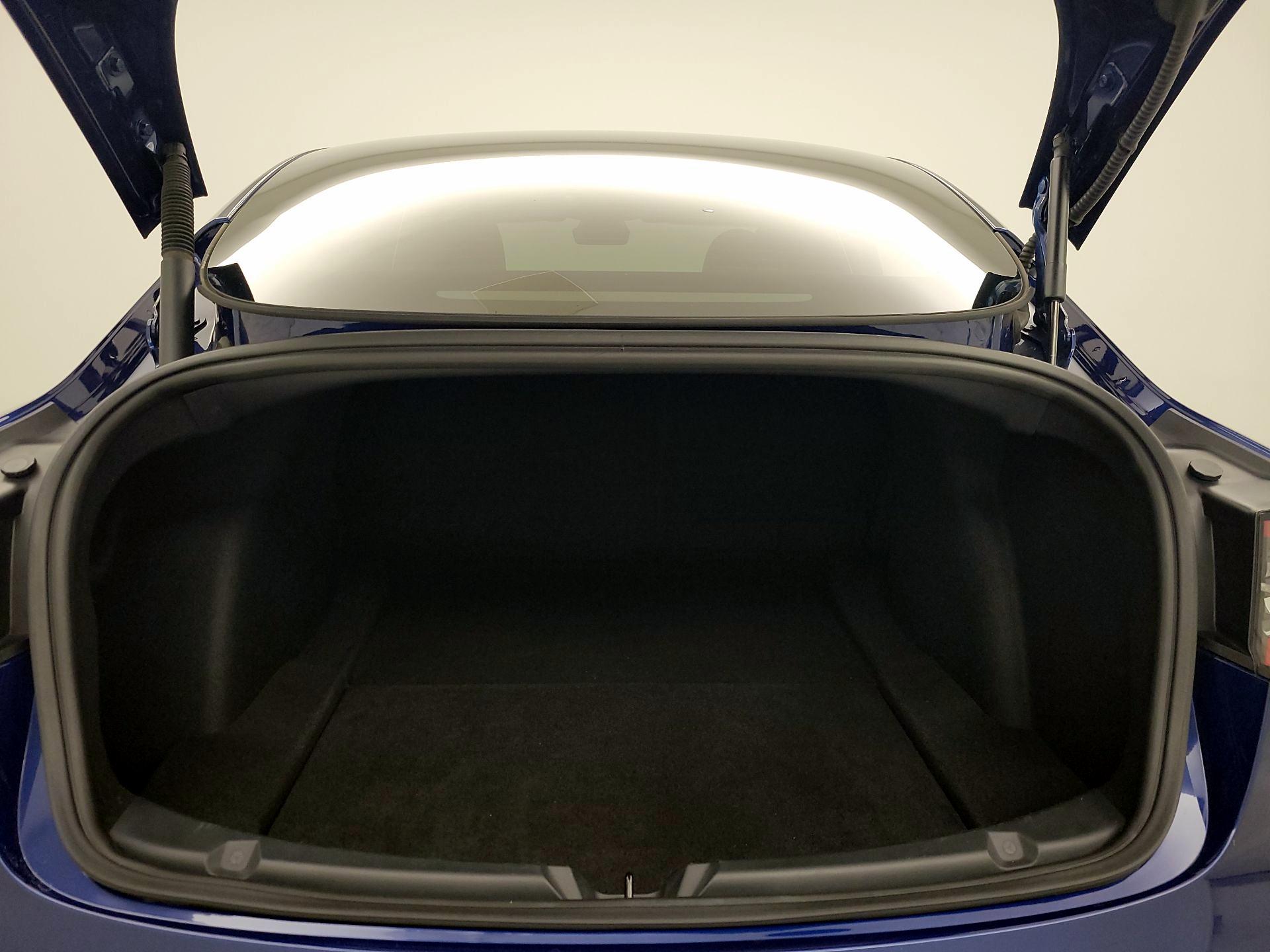 Thumbnail: 2023 Tesla Model 3 - 19