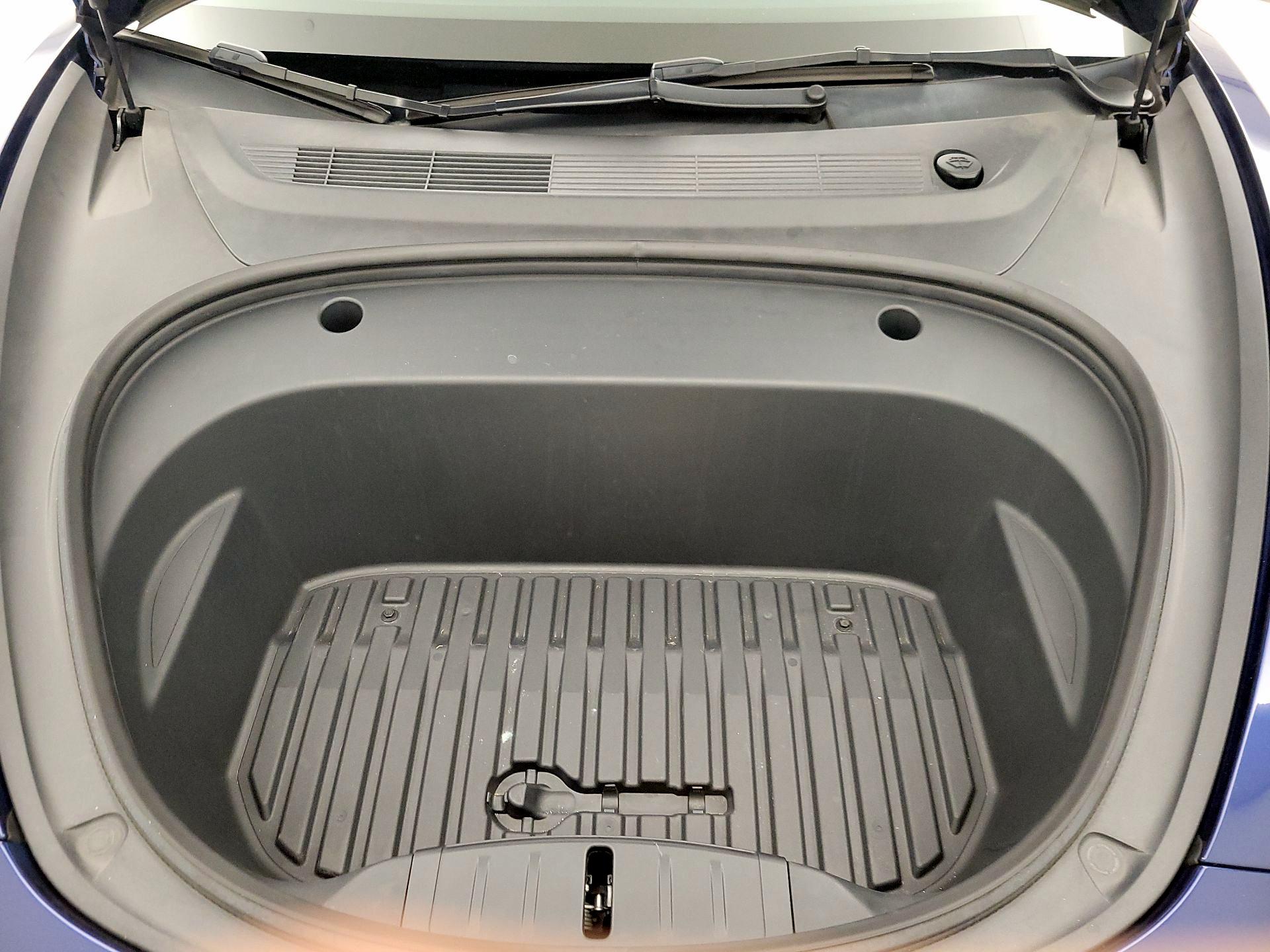 Thumbnail: 2023 Tesla Model 3 - 20