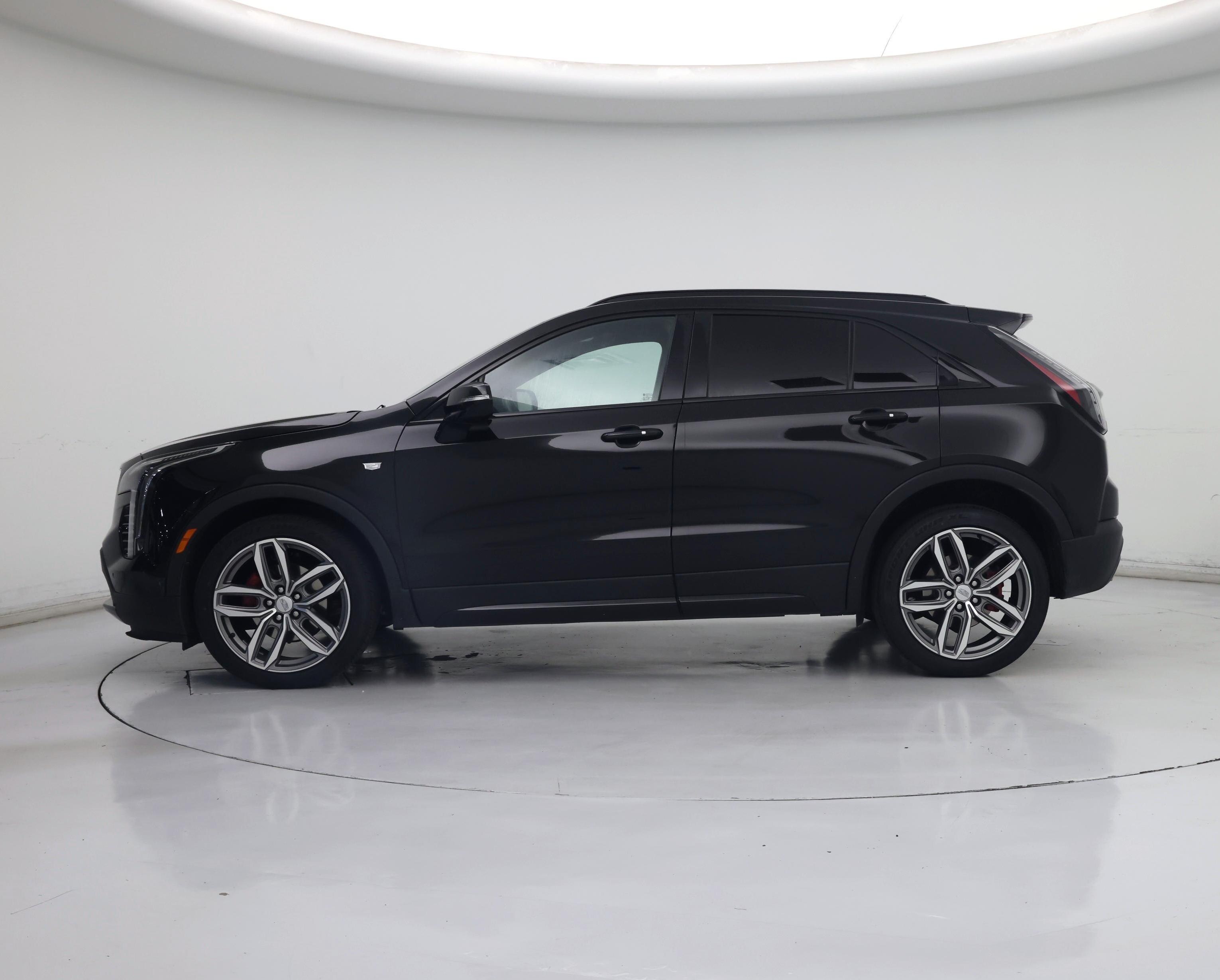 Thumbnail: 2021 Cadillac XT4 - 3