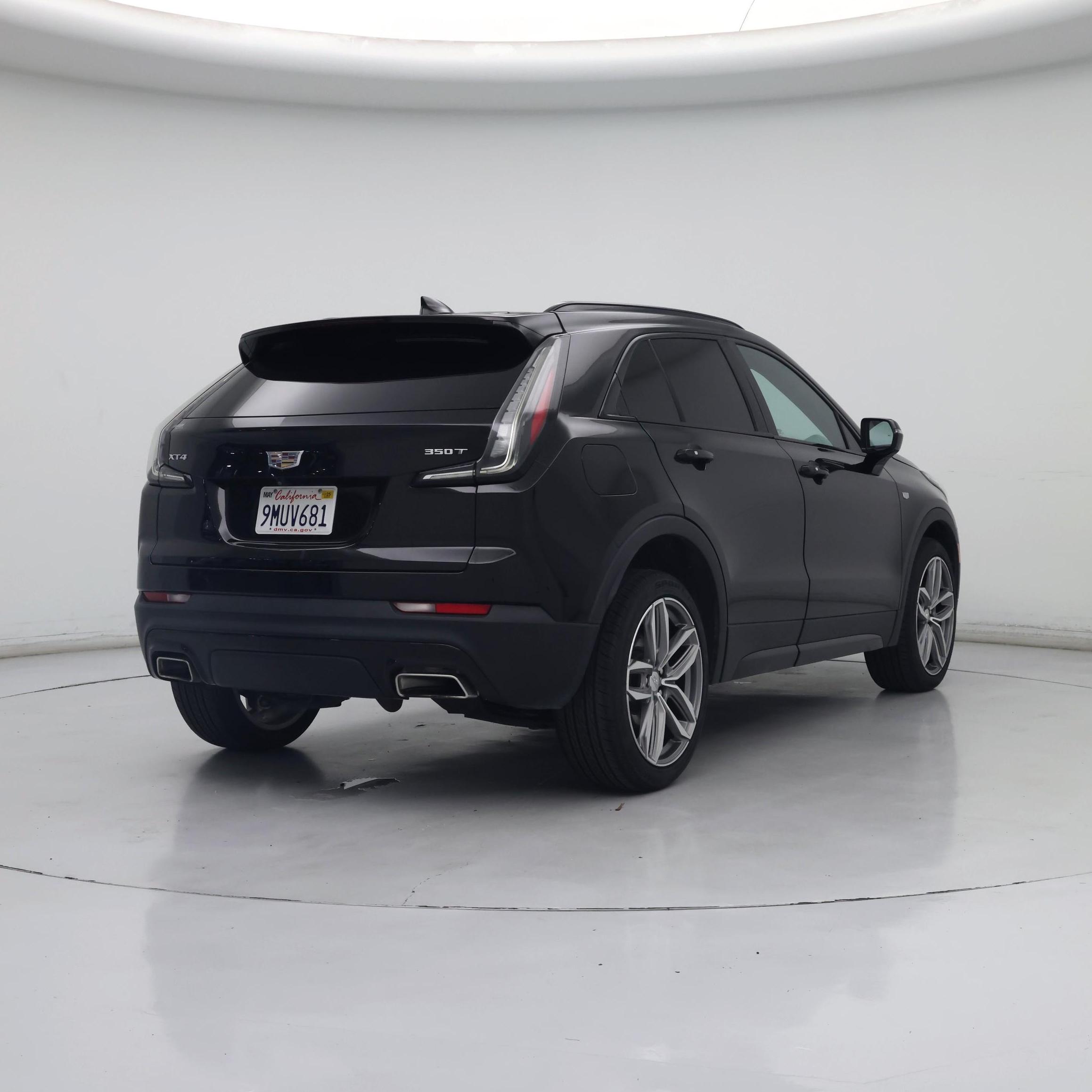 Thumbnail: 2021 Cadillac XT4 - 8