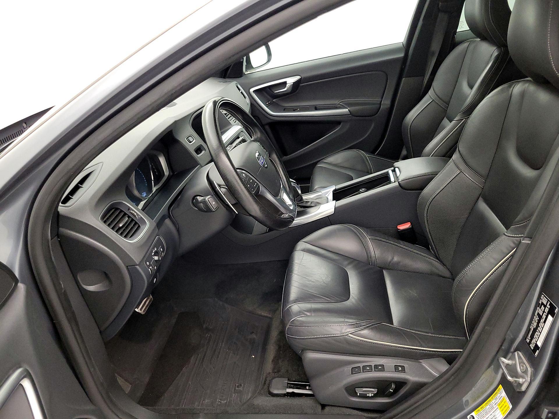 Thumbnail: 2016 Volvo S60 - 11
