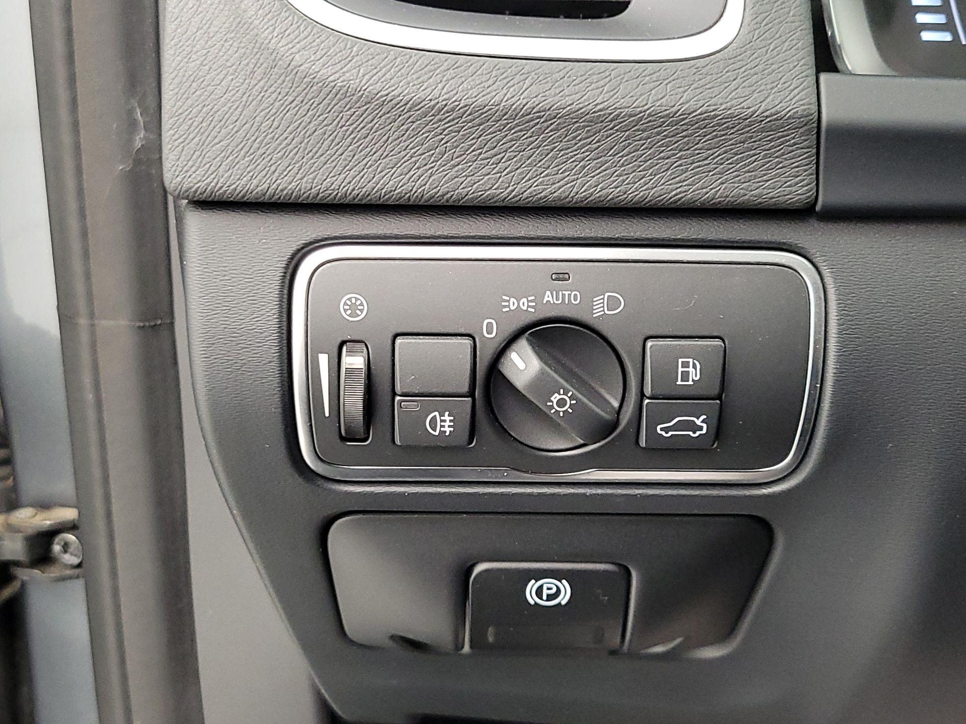 Thumbnail: 2016 Volvo S60 - 13