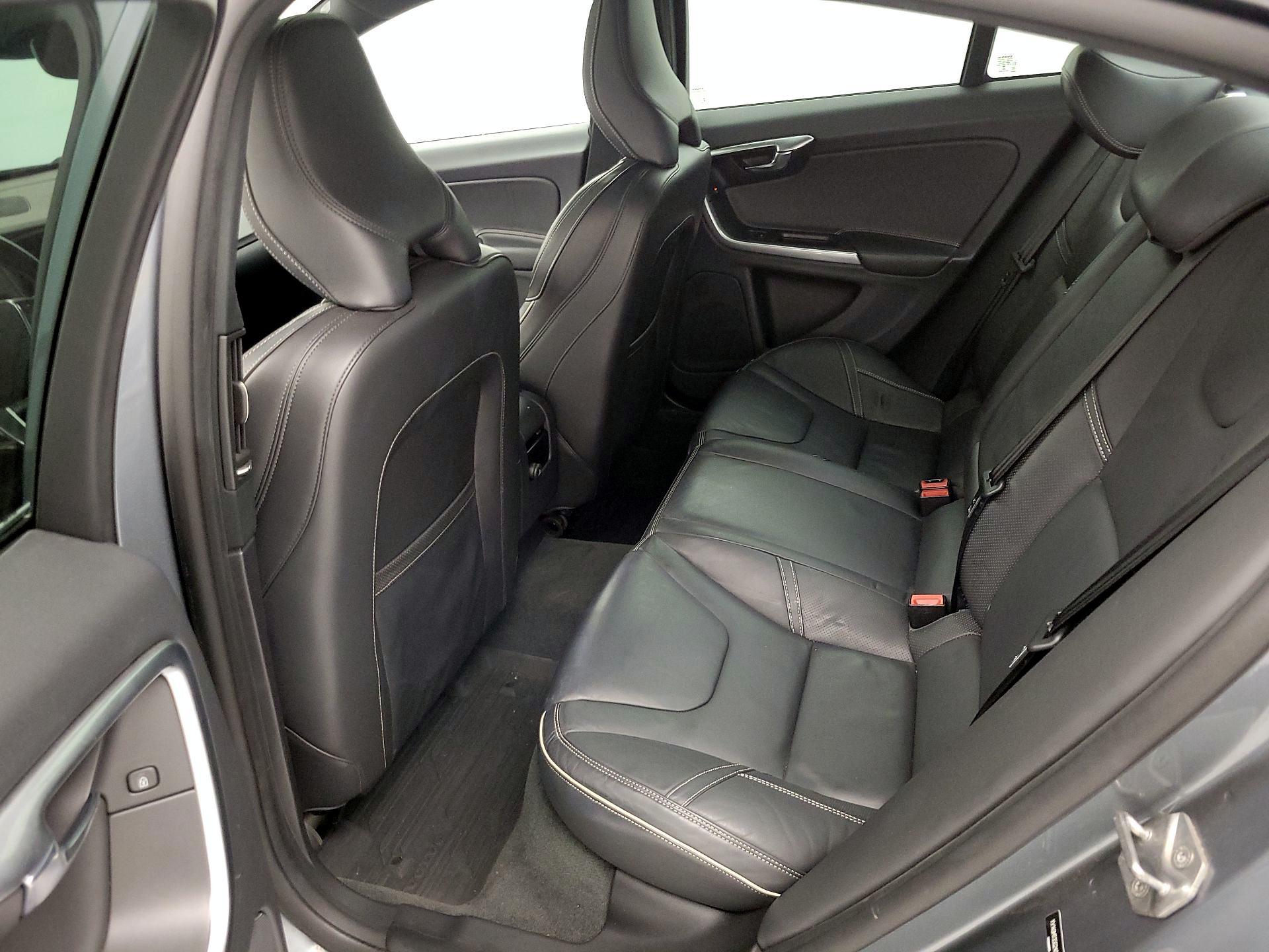 Thumbnail: 2016 Volvo S60 - 18