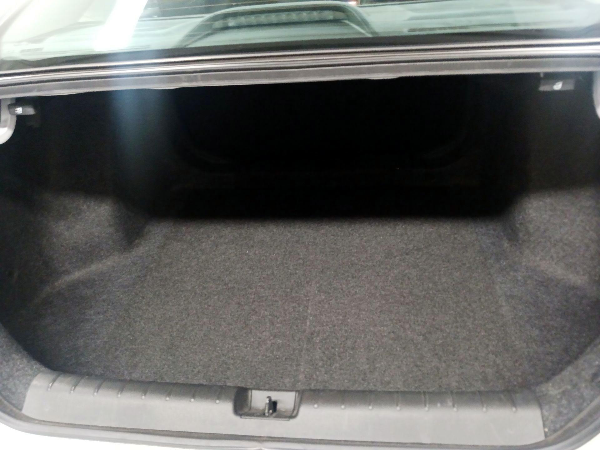 Thumbnail: 2021 Honda Insight - 16