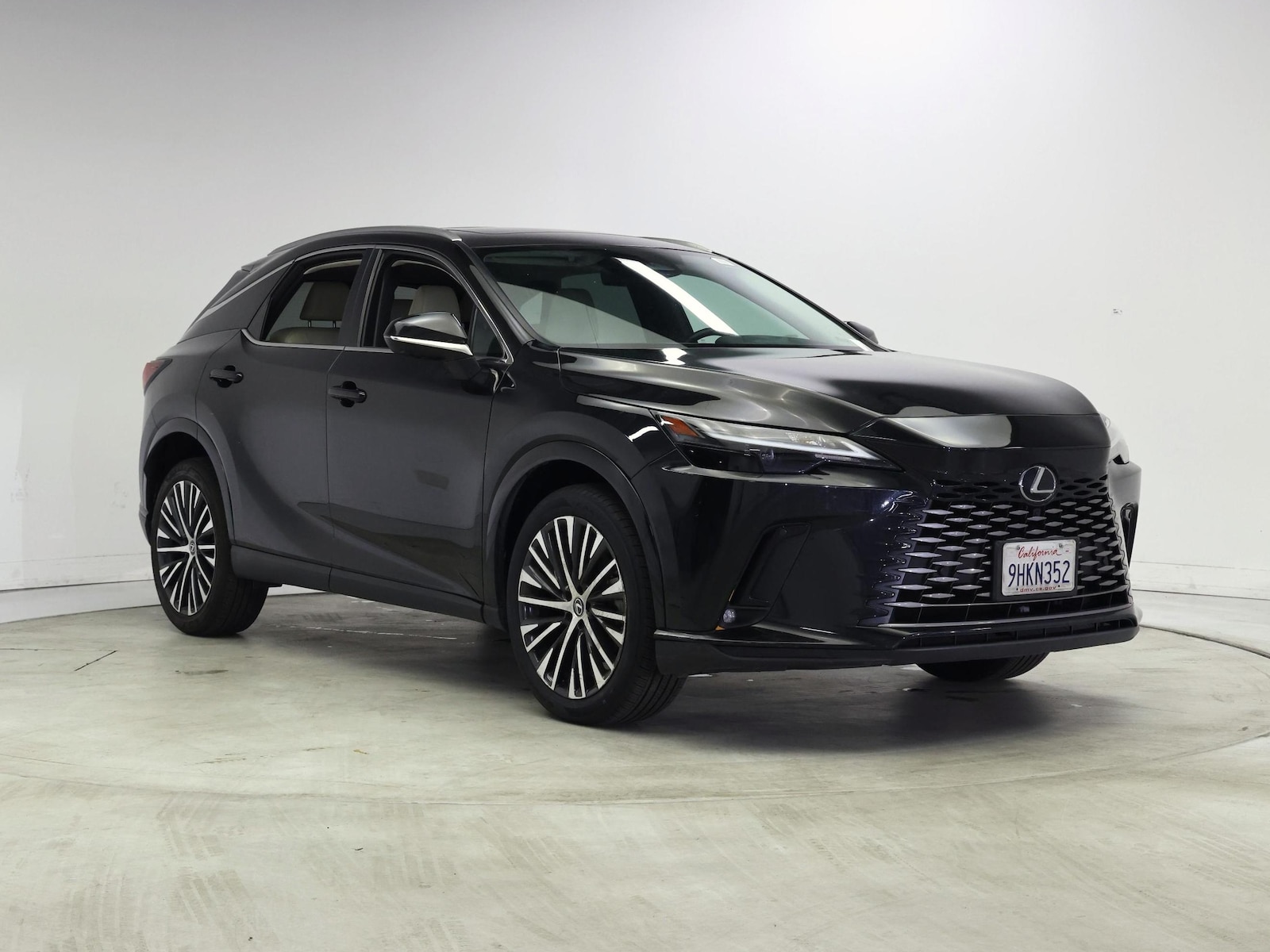 2023 Lexus RX 350 - Photo 2