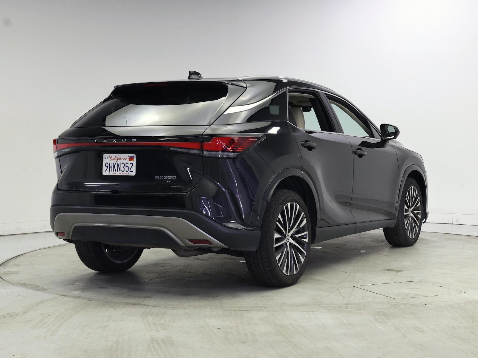 2023 Lexus RX 350 - Photo 9