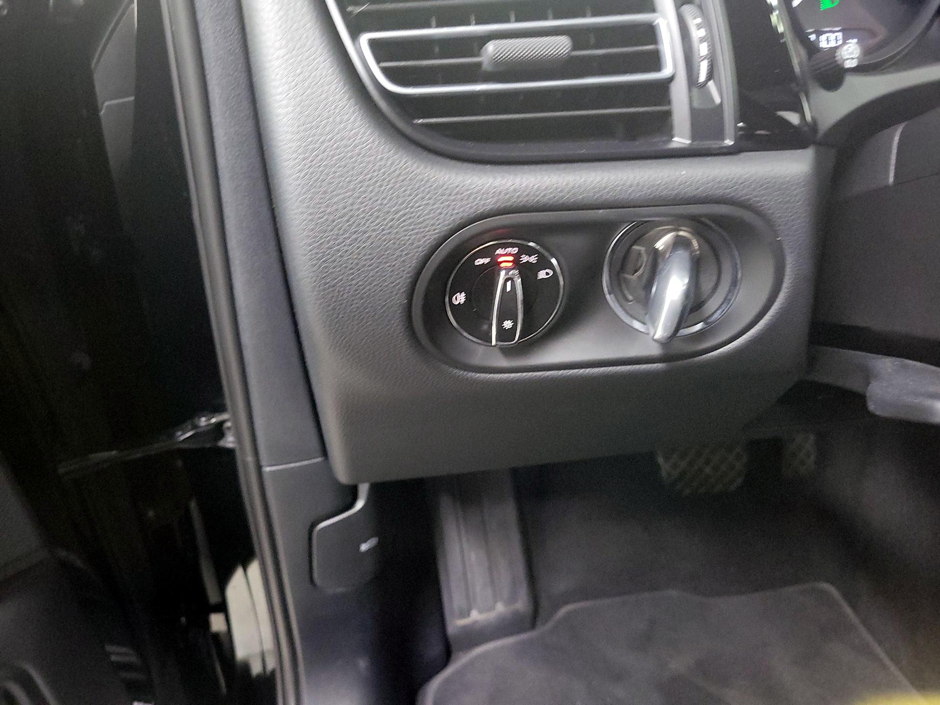 Thumbnail: 2024 Porsche Macan - 13