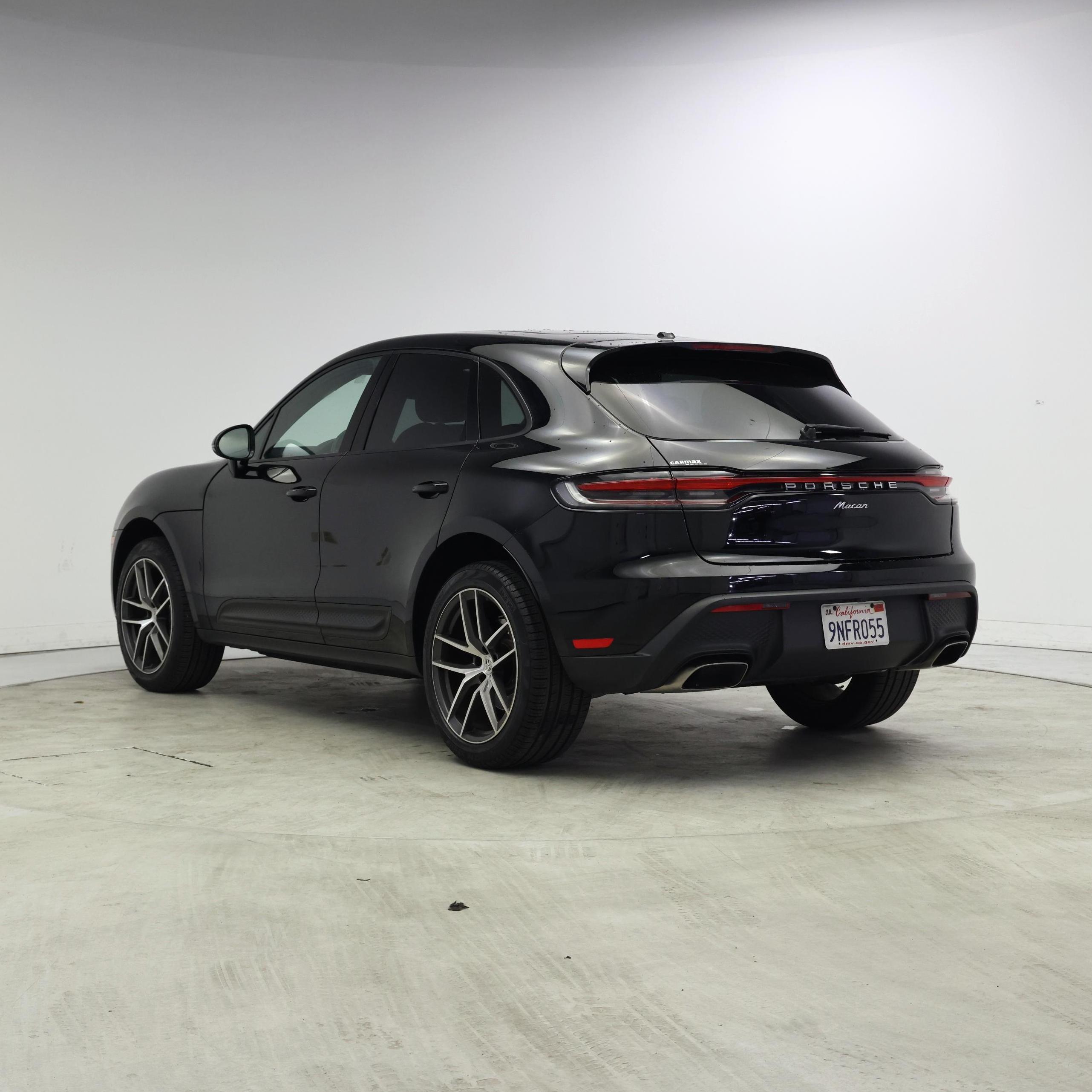 Thumbnail: 2024 Porsche Macan - 2