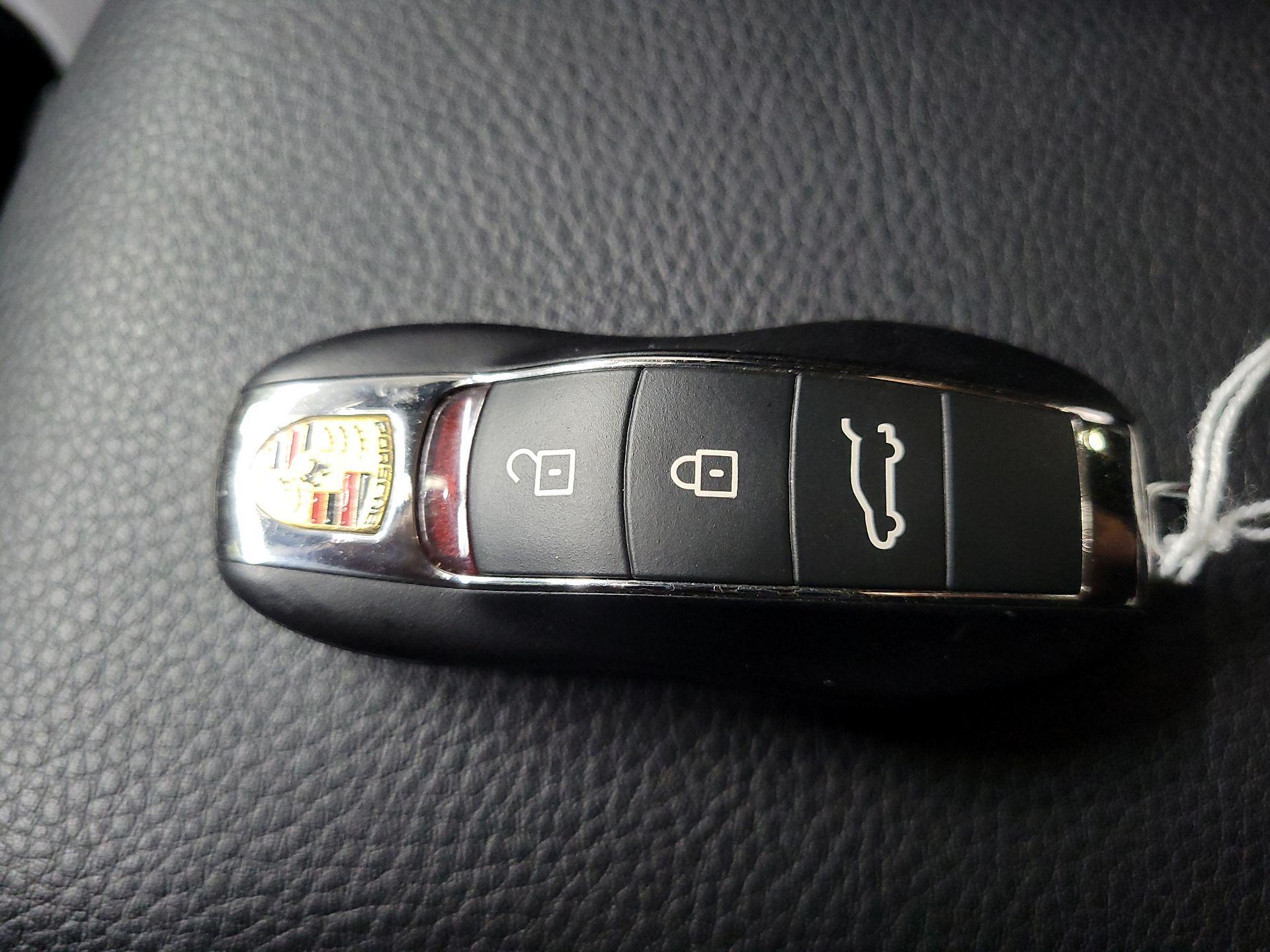 Thumbnail: 2024 Porsche Macan - 20