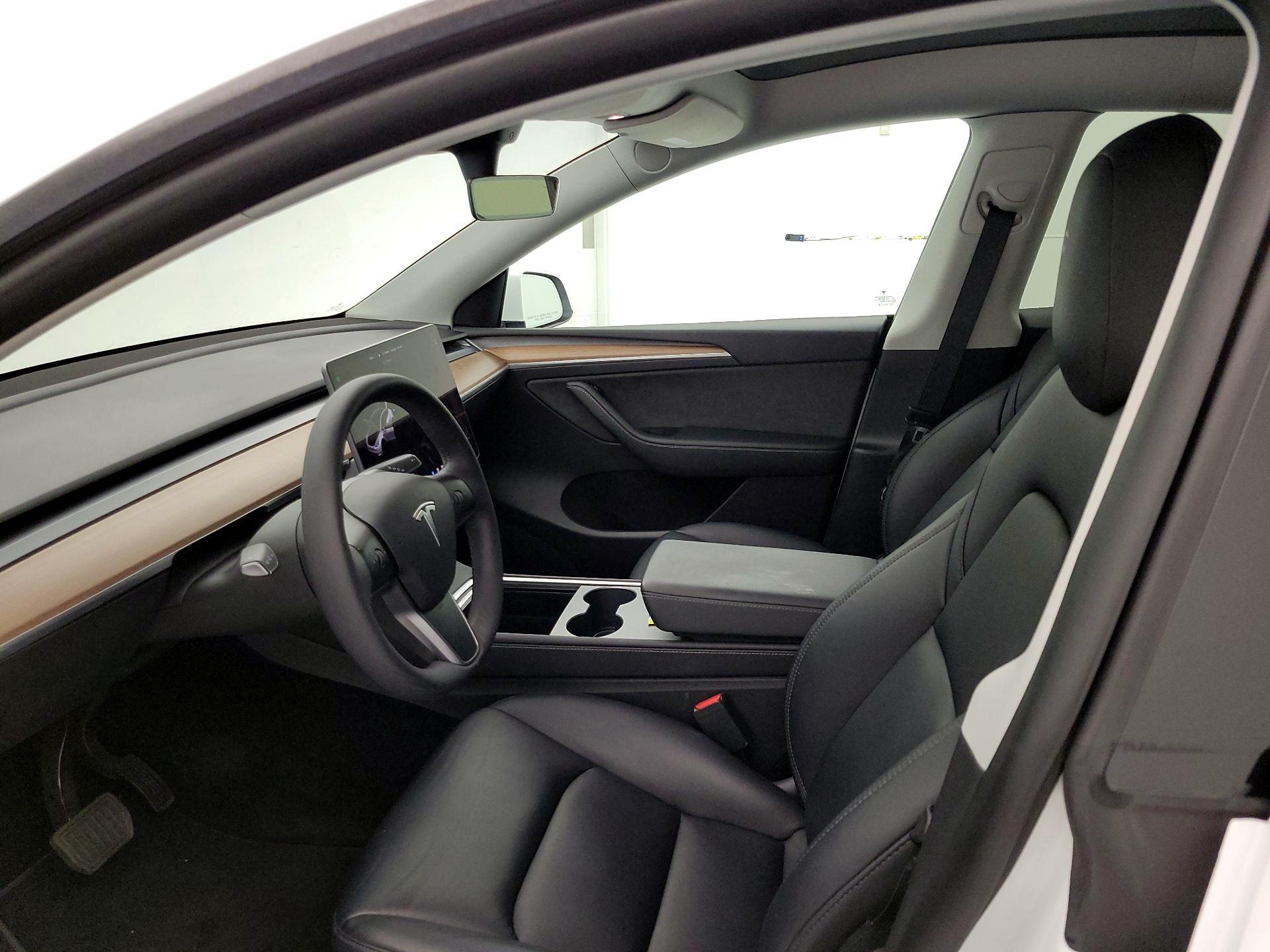 Thumbnail: 2022 Tesla Model Y - 11