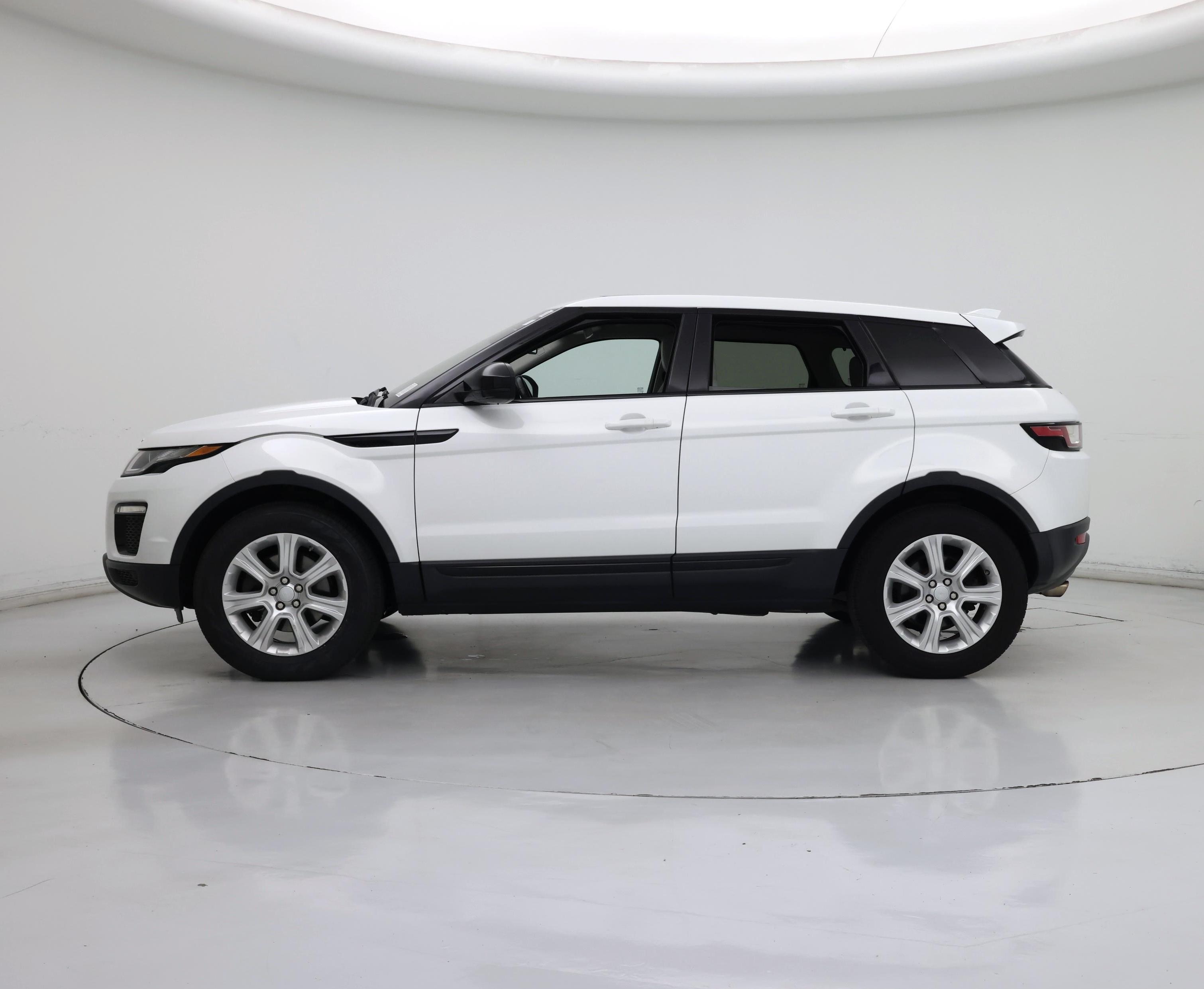 Thumbnail: 2017 Land Rover Range Rover Evoque - 3