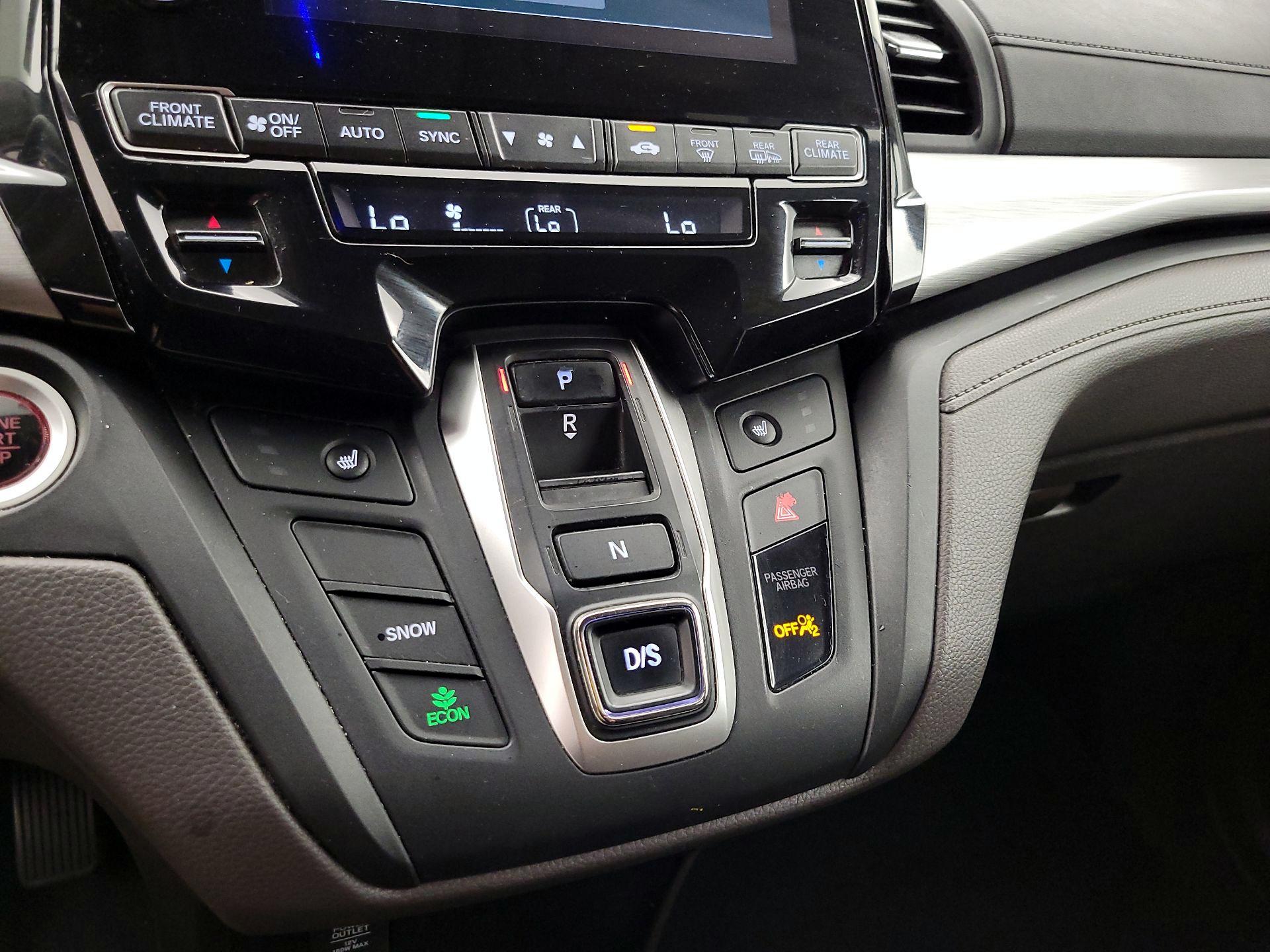 Thumbnail: 2019 Honda Odyssey - 17