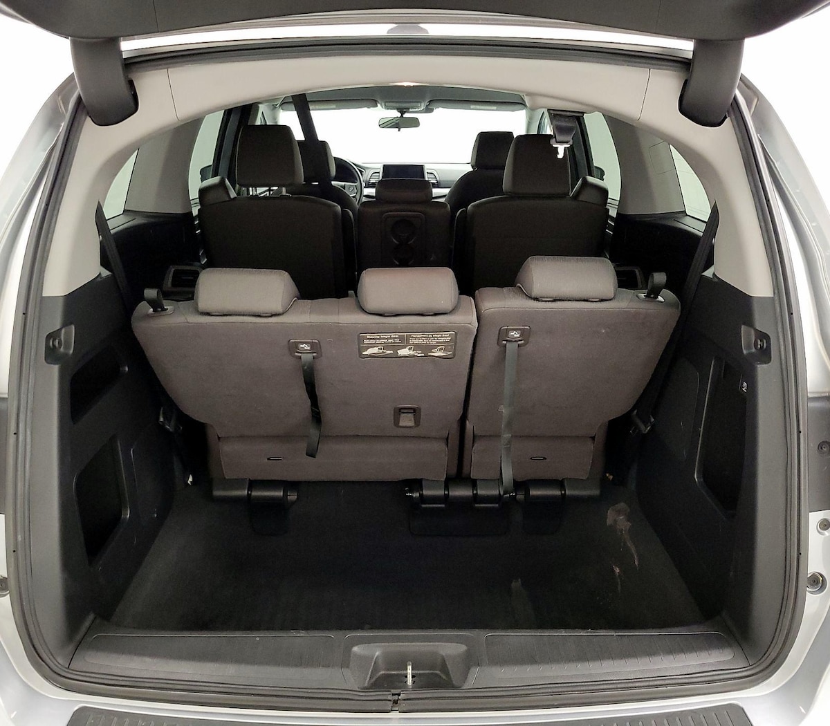 Trunk/Cargo (Seats Up)