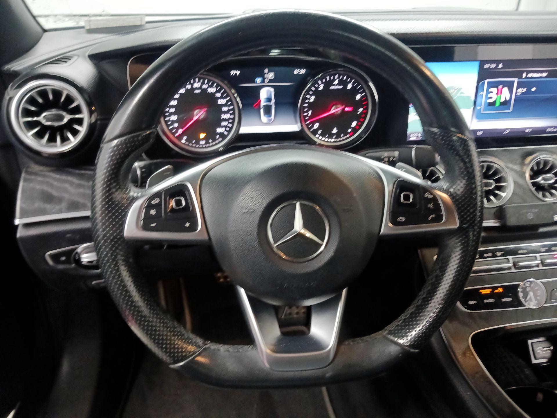 Thumbnail: 2018 Mercedes-Benz E-Class - 10