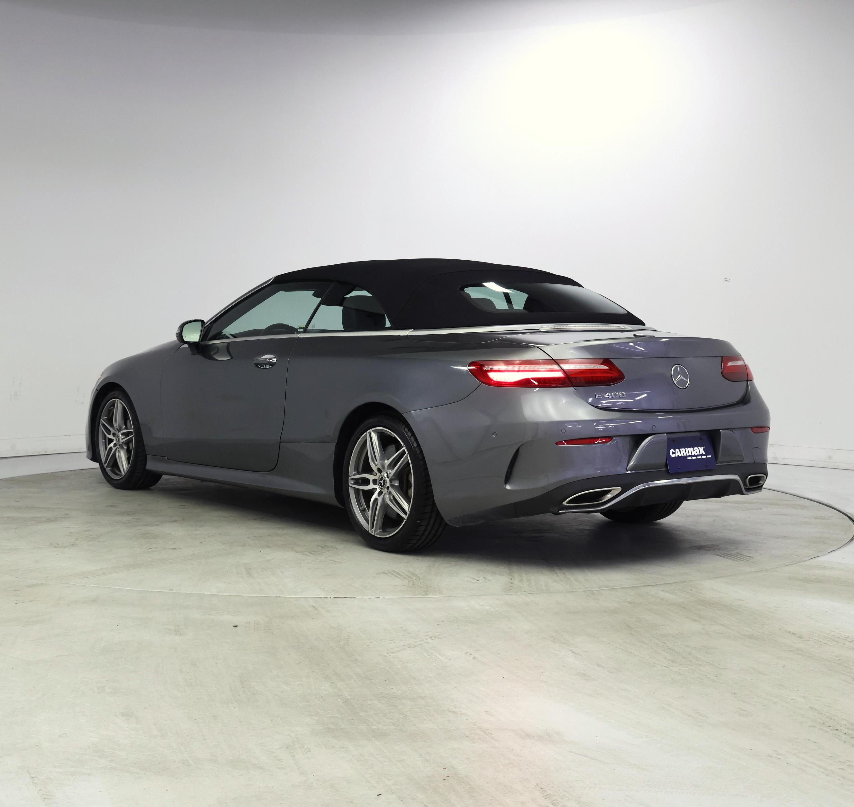 Thumbnail: 2018 Mercedes-Benz E-Class - 2
