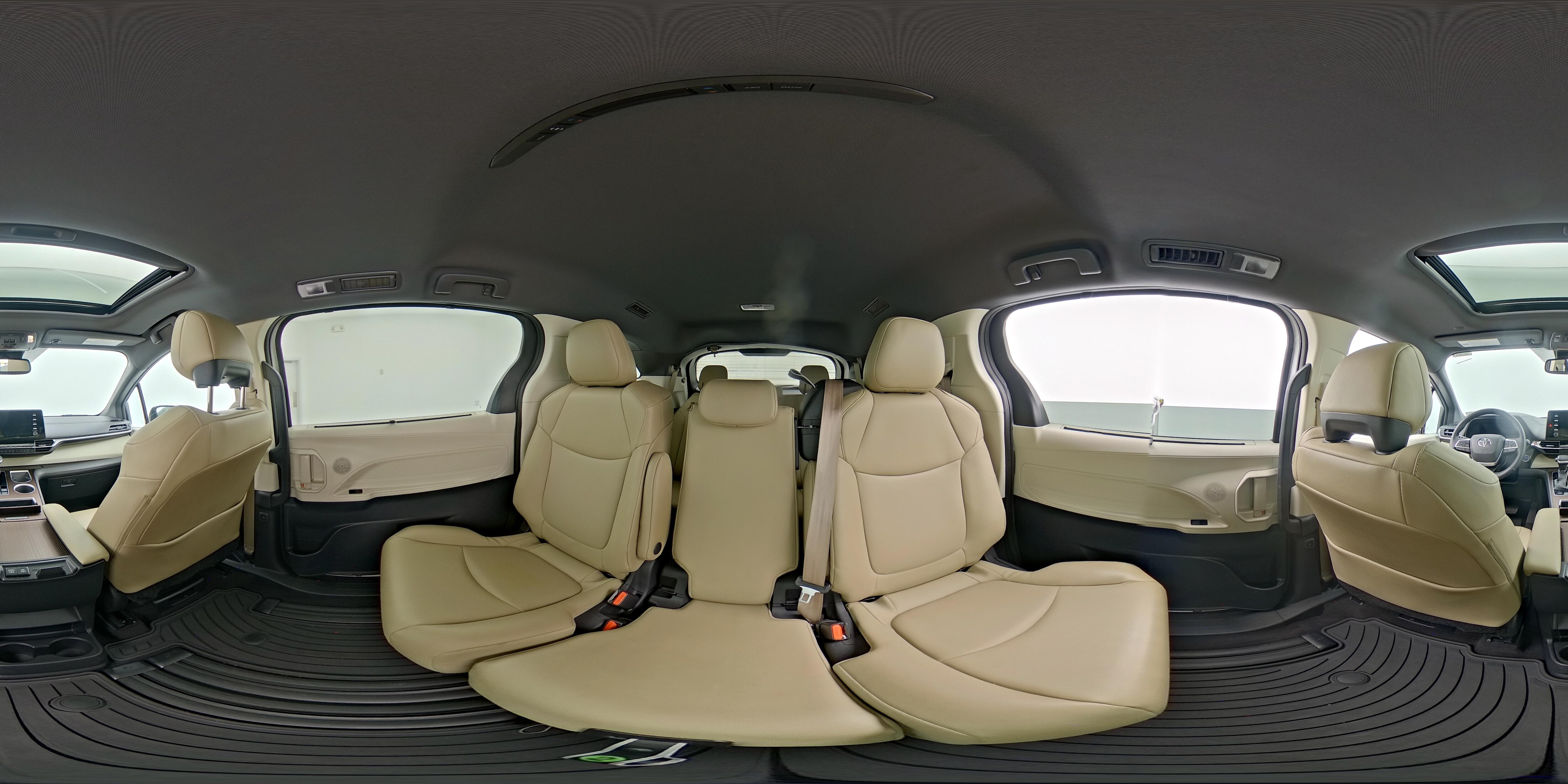 2021 Toyota Sienna XLE - Photo 26