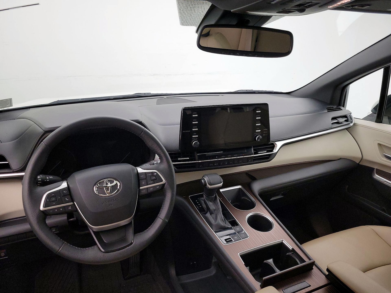 2021 Toyota Sienna XLE - Photo 10