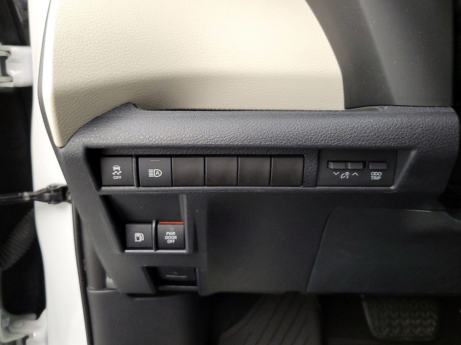 2021 Toyota Sienna XLE - Photo 14