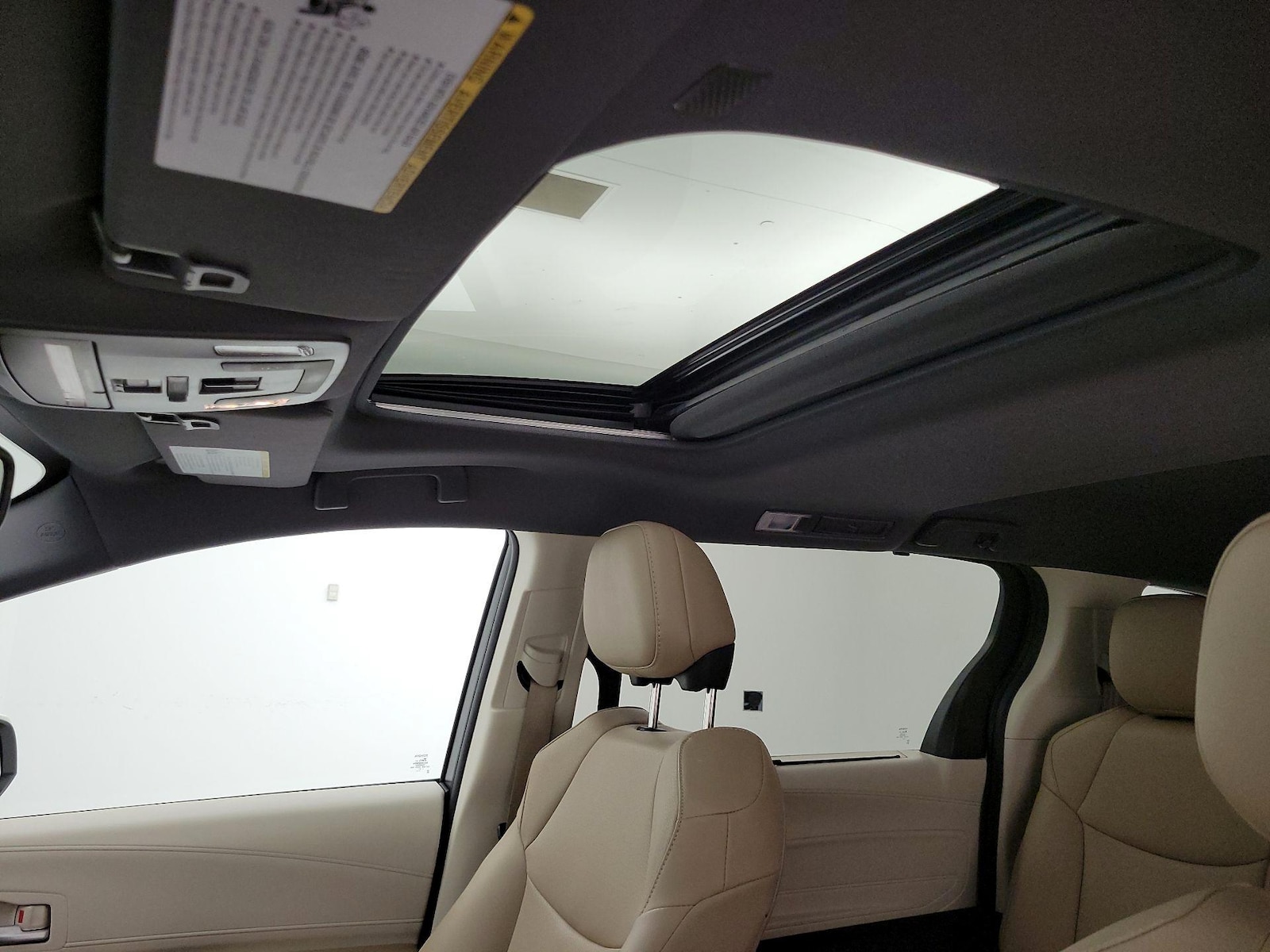 2021 Toyota Sienna XLE - Photo 19