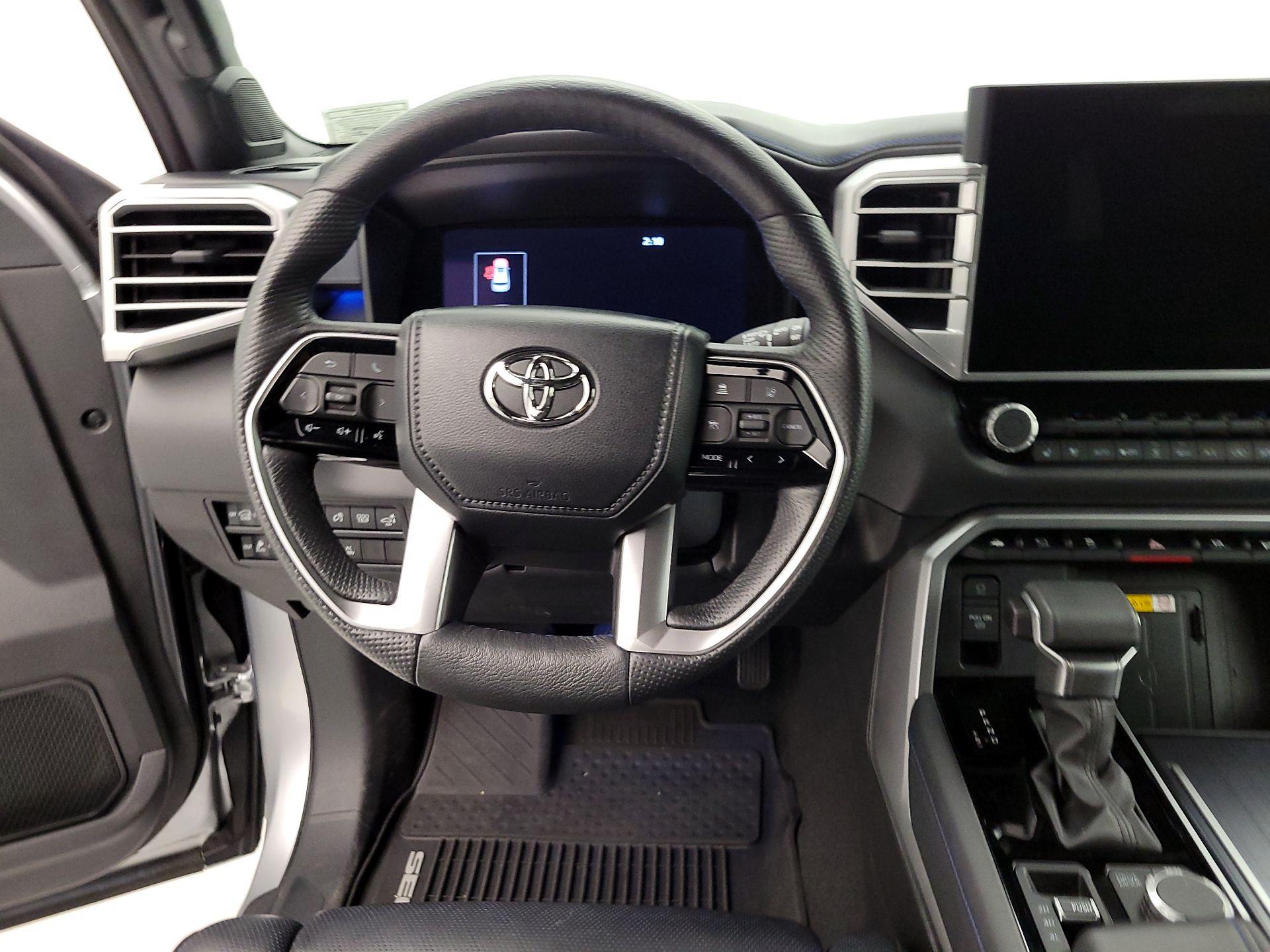 Thumbnail: 2024 Toyota Sequoia - 10