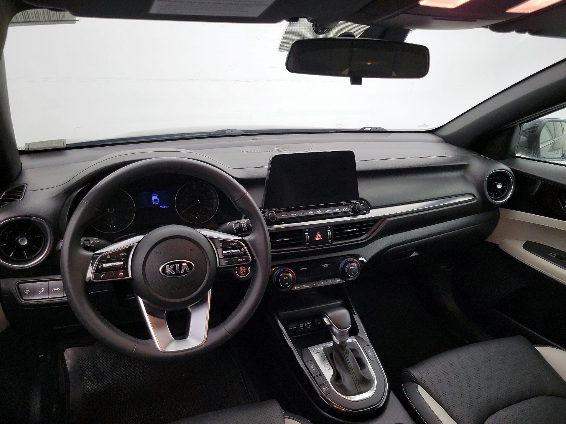 Thumbnail: 2020 Kia Forte - 9
