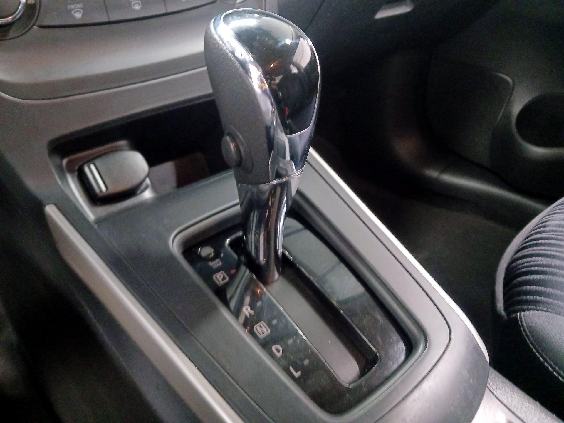Thumbnail: 2016 Nissan Sentra - 15