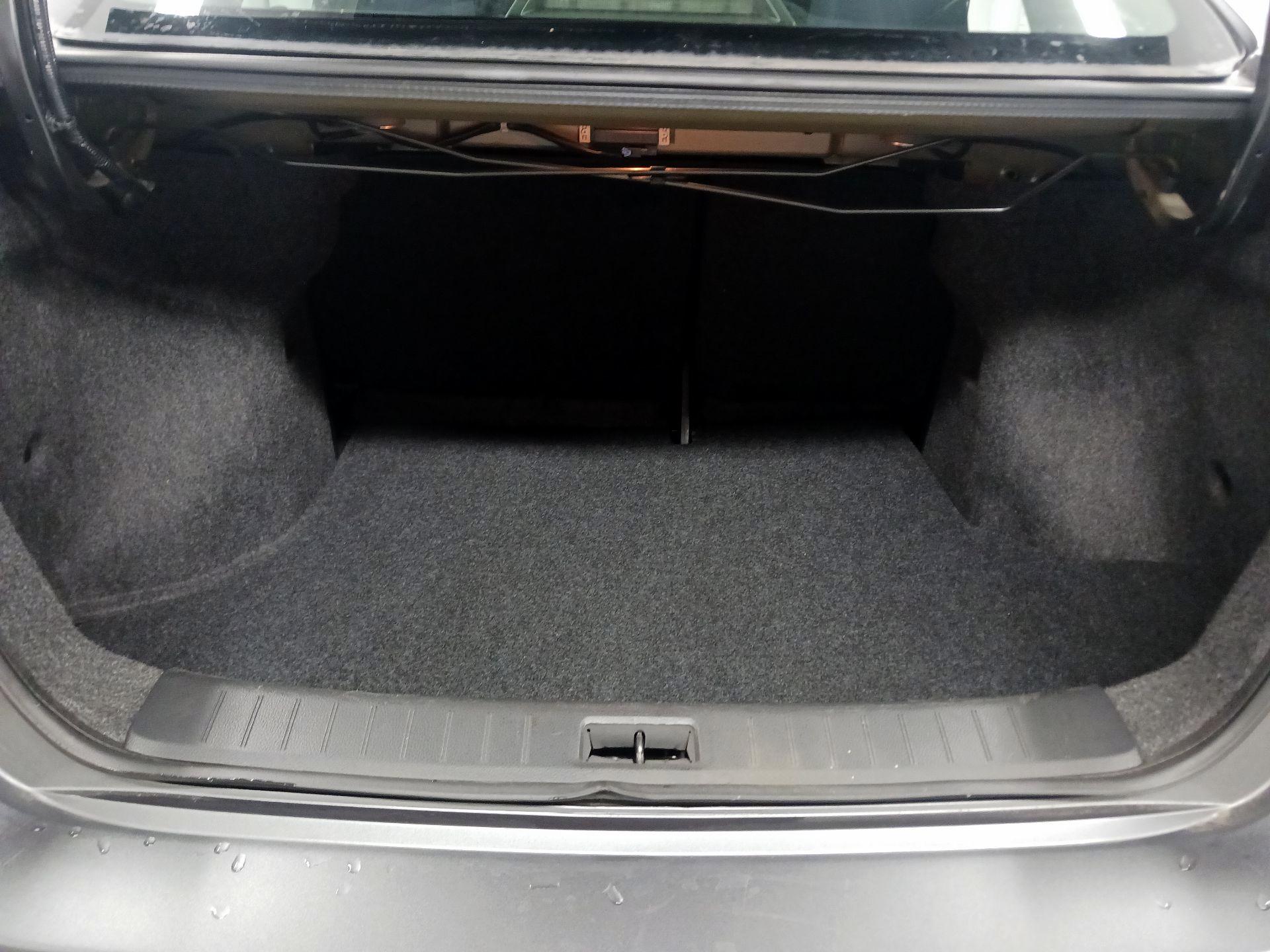 Thumbnail: 2016 Nissan Sentra - 16
