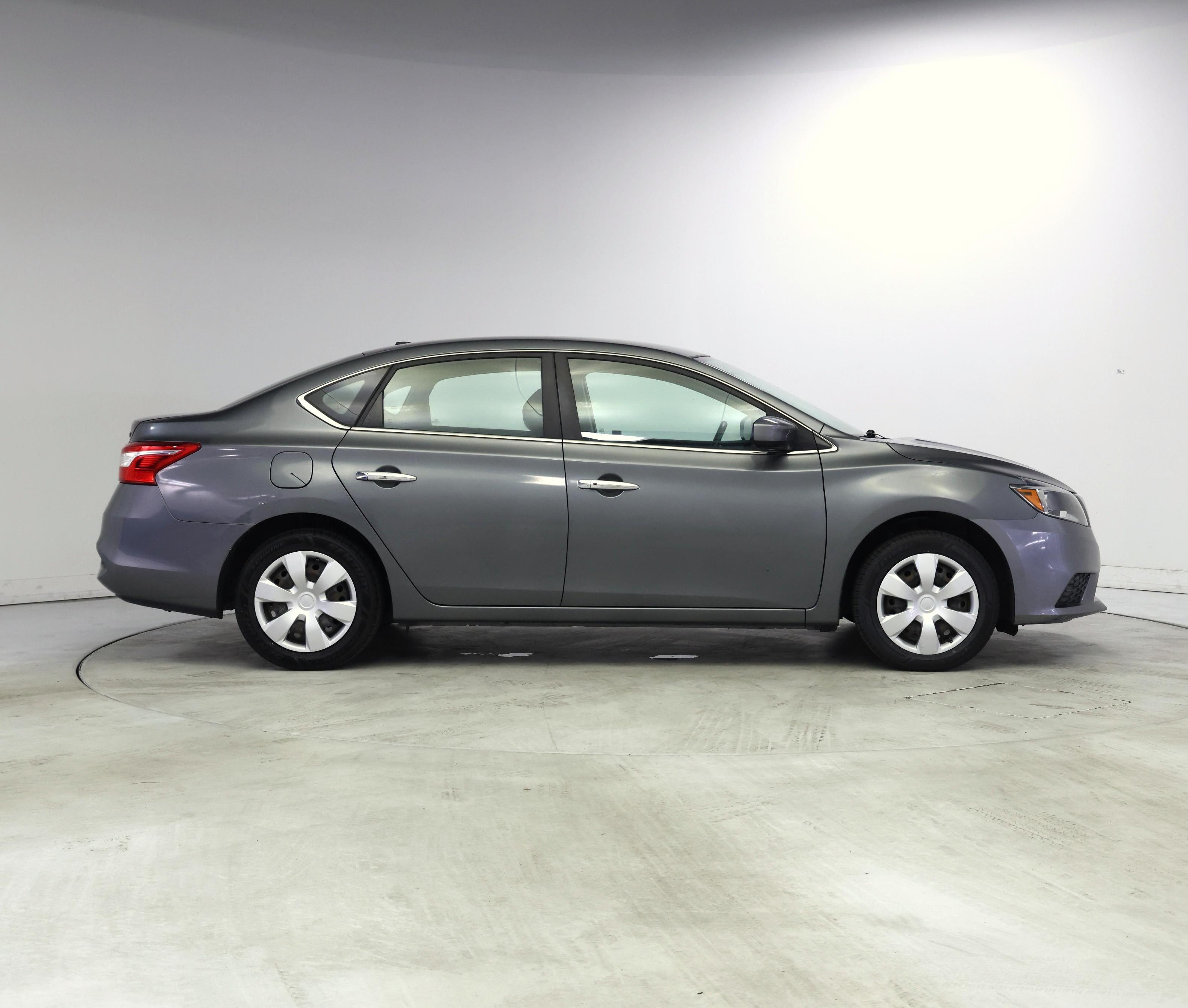 Thumbnail: 2016 Nissan Sentra - 7